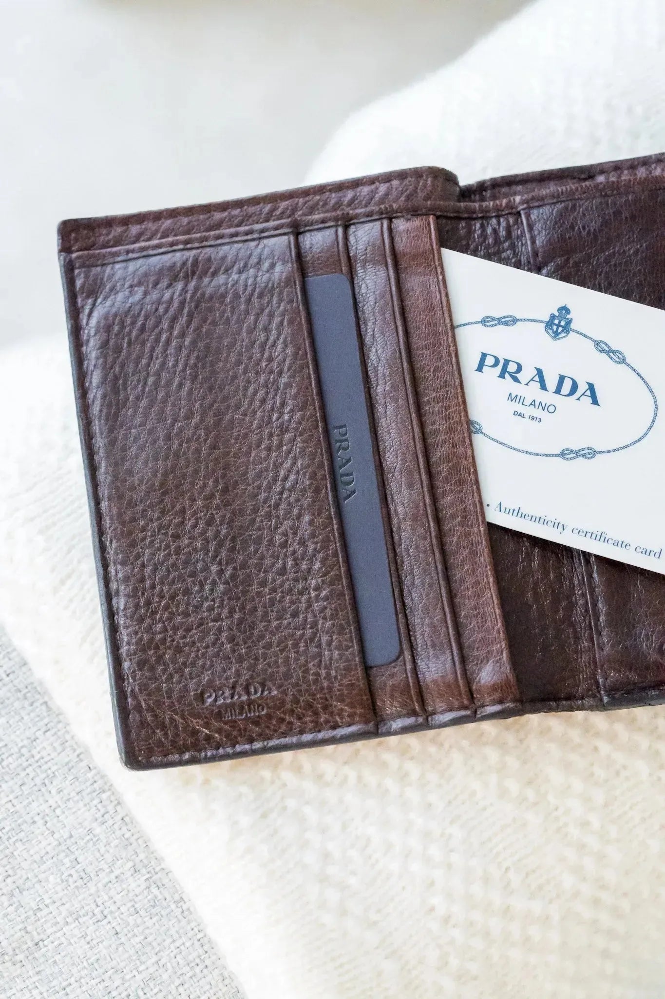 Prada - Portefeuille cuir marron - Atelier Victor - Vintage Shop