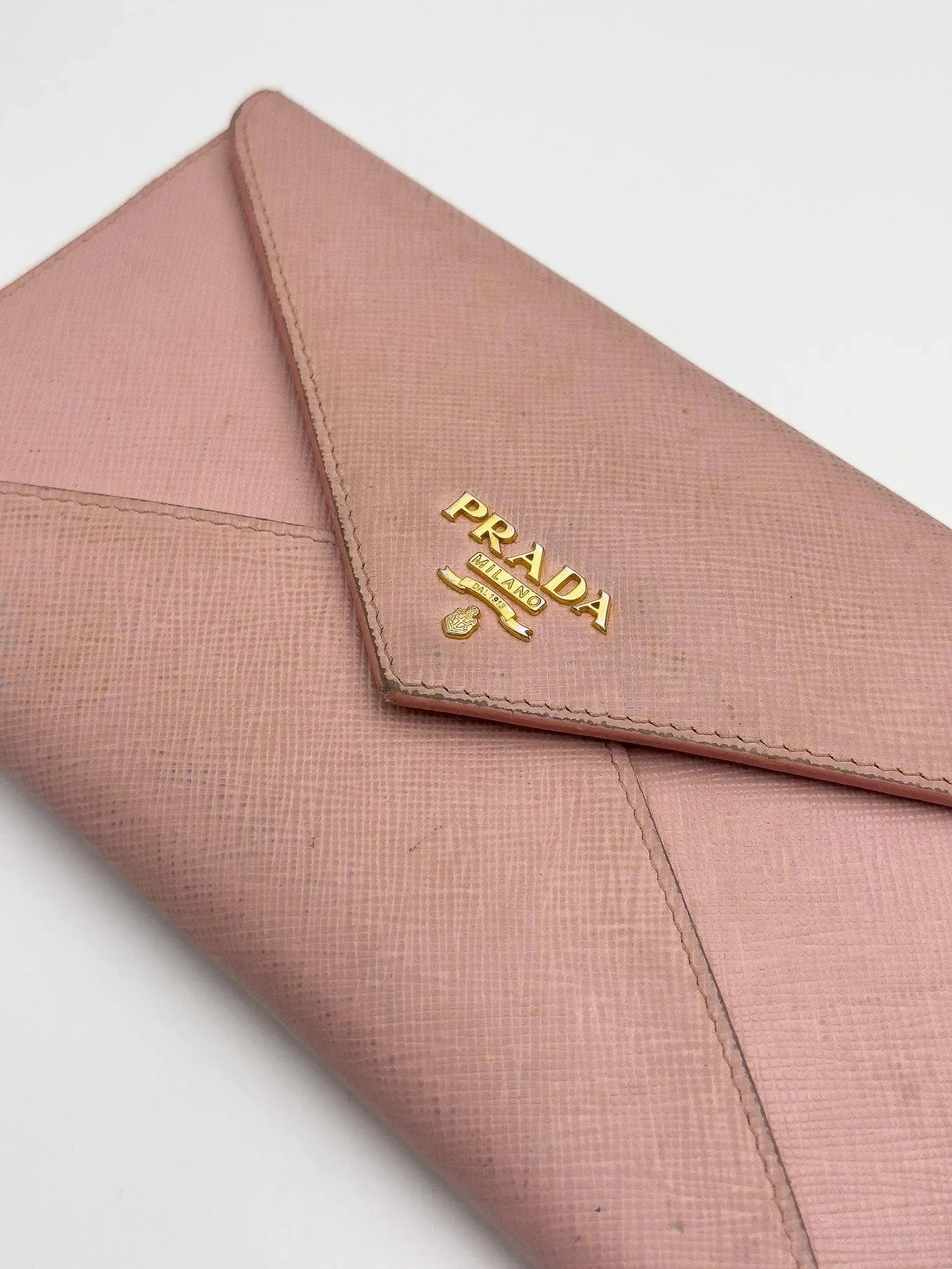 Prada - Portefeuille Rose avec Métal Doré - Atelier Victor - Vintage Shop