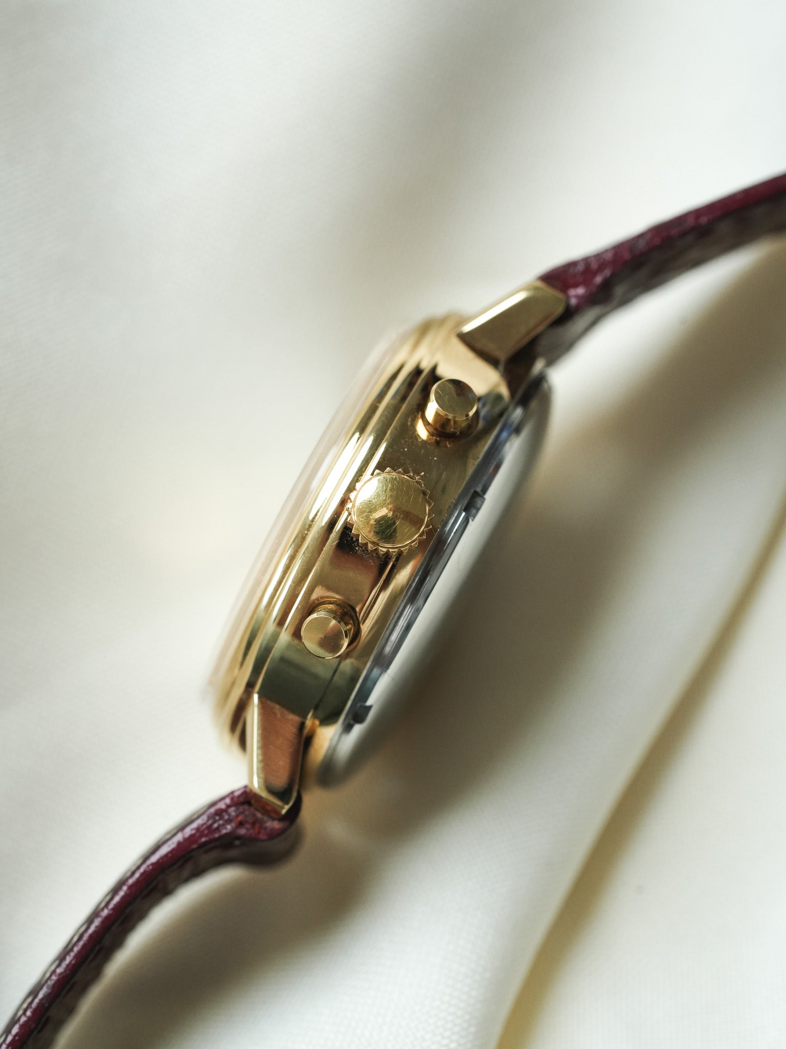 Pryngeps - Handaufzug-Chronograph vergoldet Lederarmband braun - NOS - 1980s