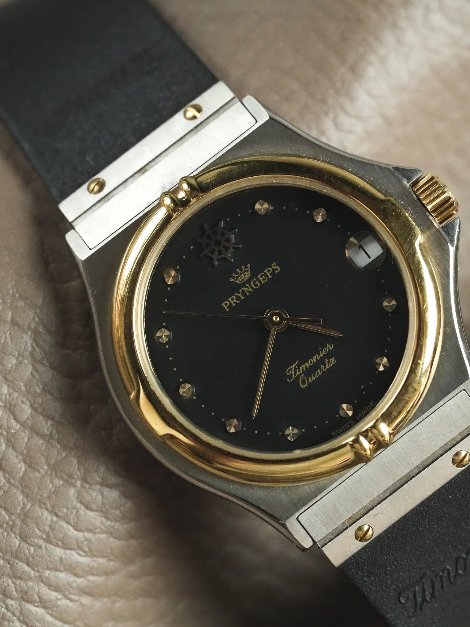 Pryngeps - Style "Hublot" Acier Or - Neuve de stock - 1990s - Atelier Victor - Vintage Shop