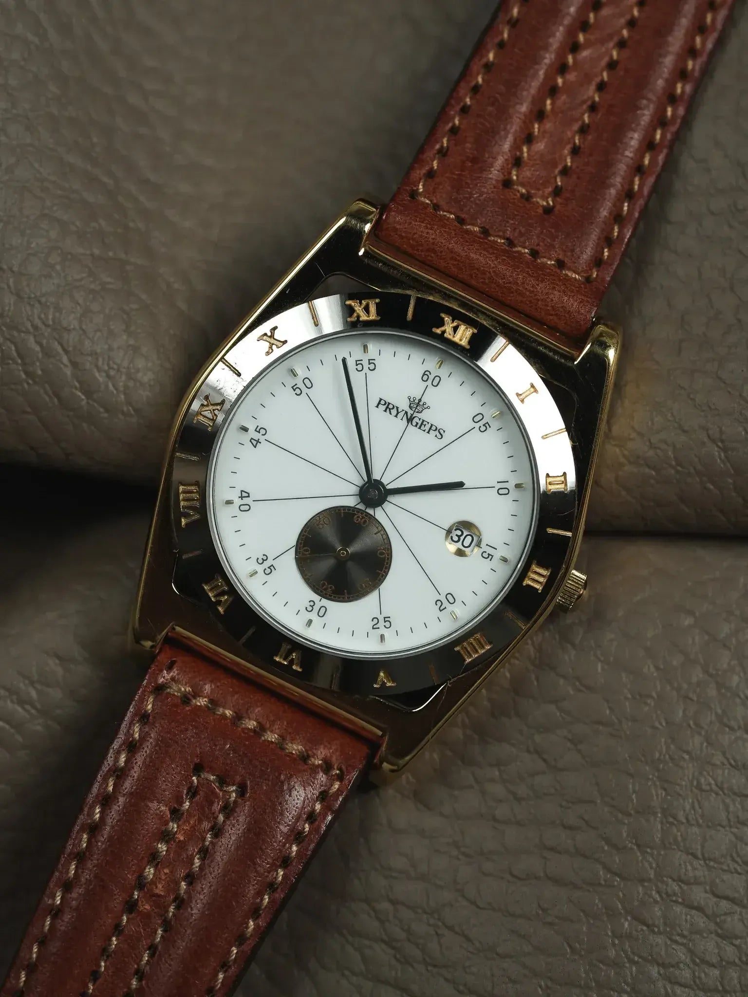 Pryngeps - Tonneau Lunette anthracite plaqué or - NOS - 1990s - Atelier Victor