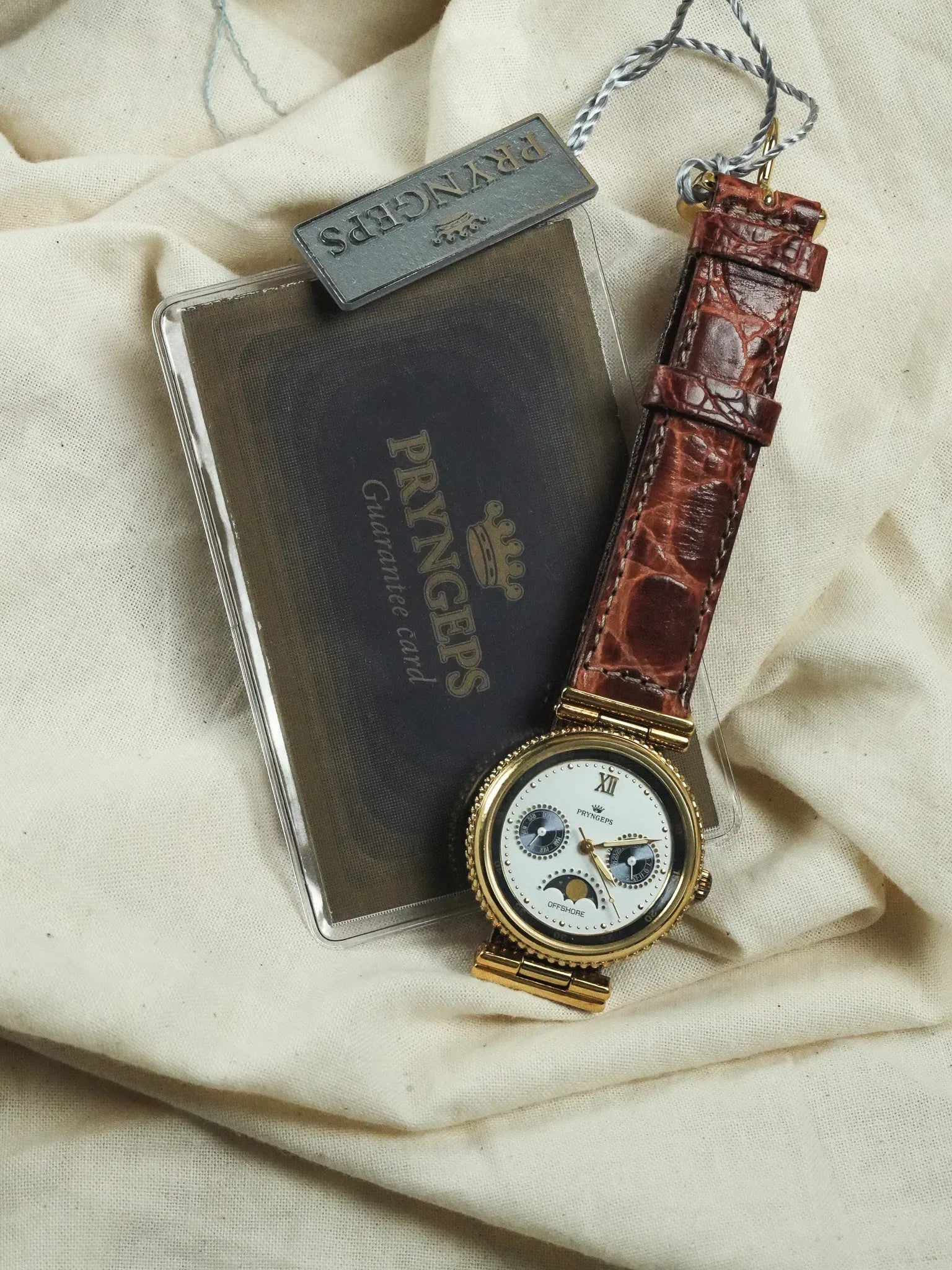 Pryngeps - Triple Date Phase de lunette Guilloché or - NOS - 1990s - Atelier Victor