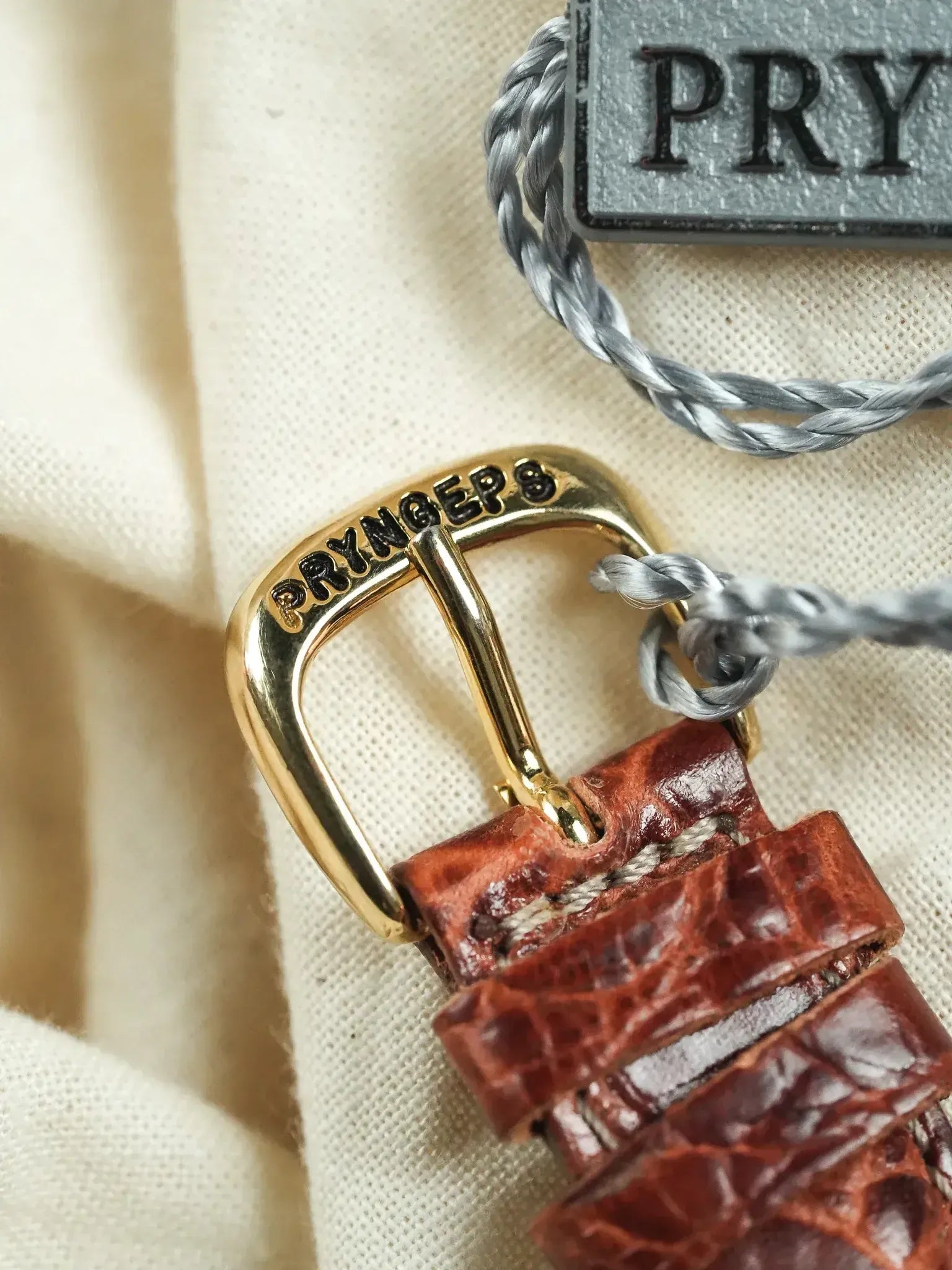 Pryngeps - Triple Date Phase de lunette Guilloché or - NOS - 1990s - Atelier Victor