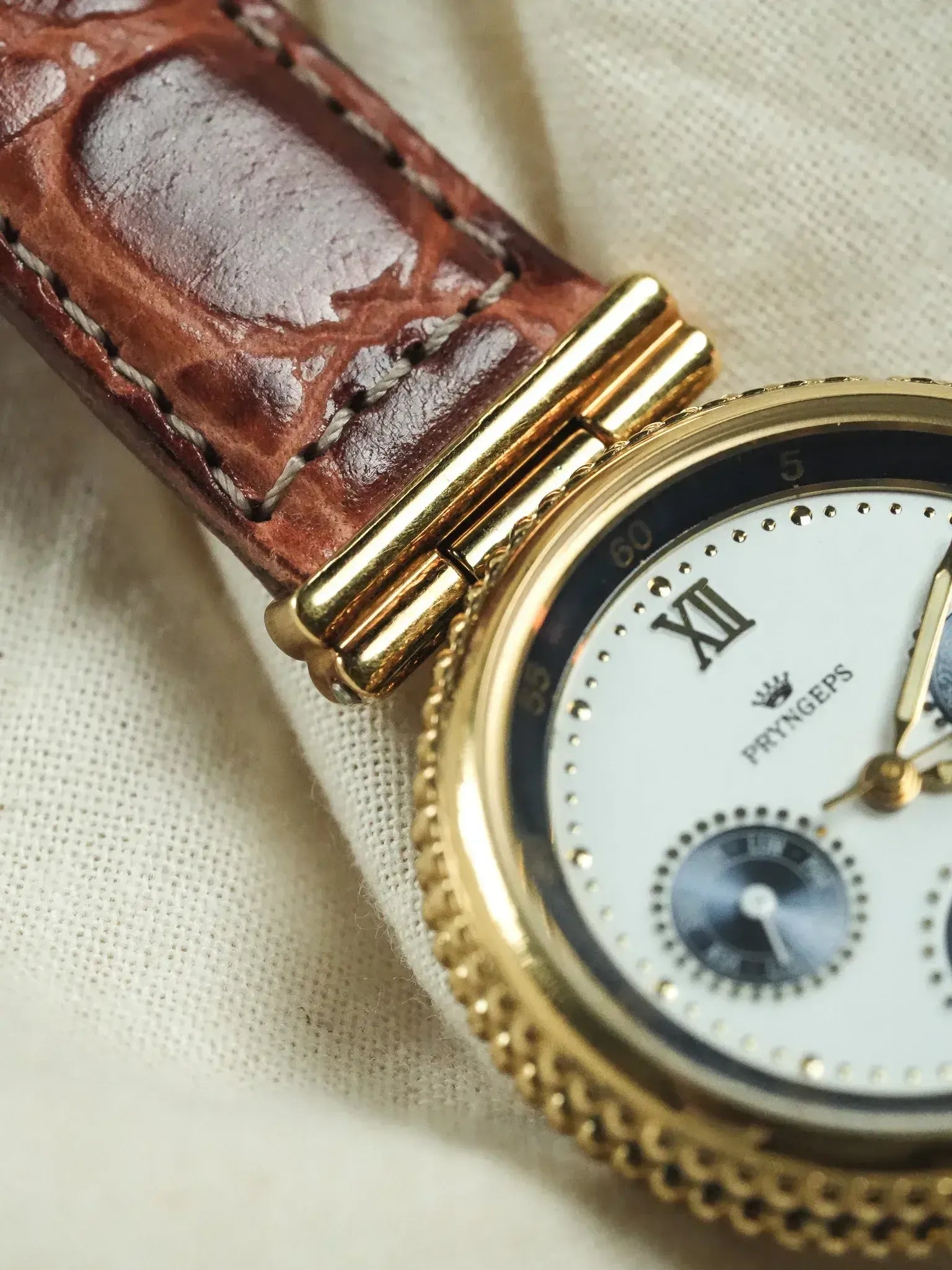 Pryngeps - Triple Date Phase de lunette Guilloché or - NOS - 1990s - Atelier Victor