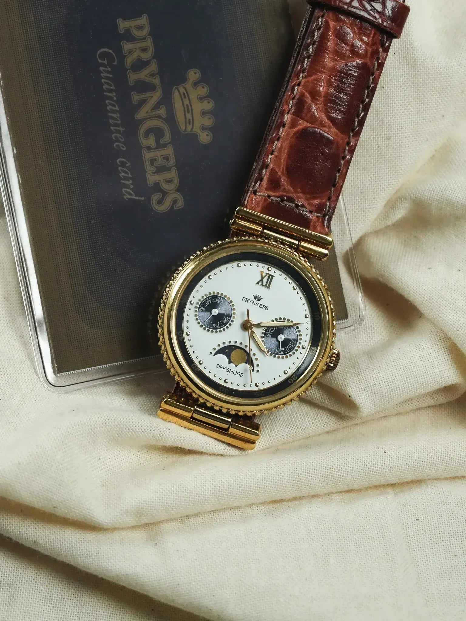 Pryngeps - Triple Date Phase de lunette Guilloché or - NOS - 1990s - Atelier Victor