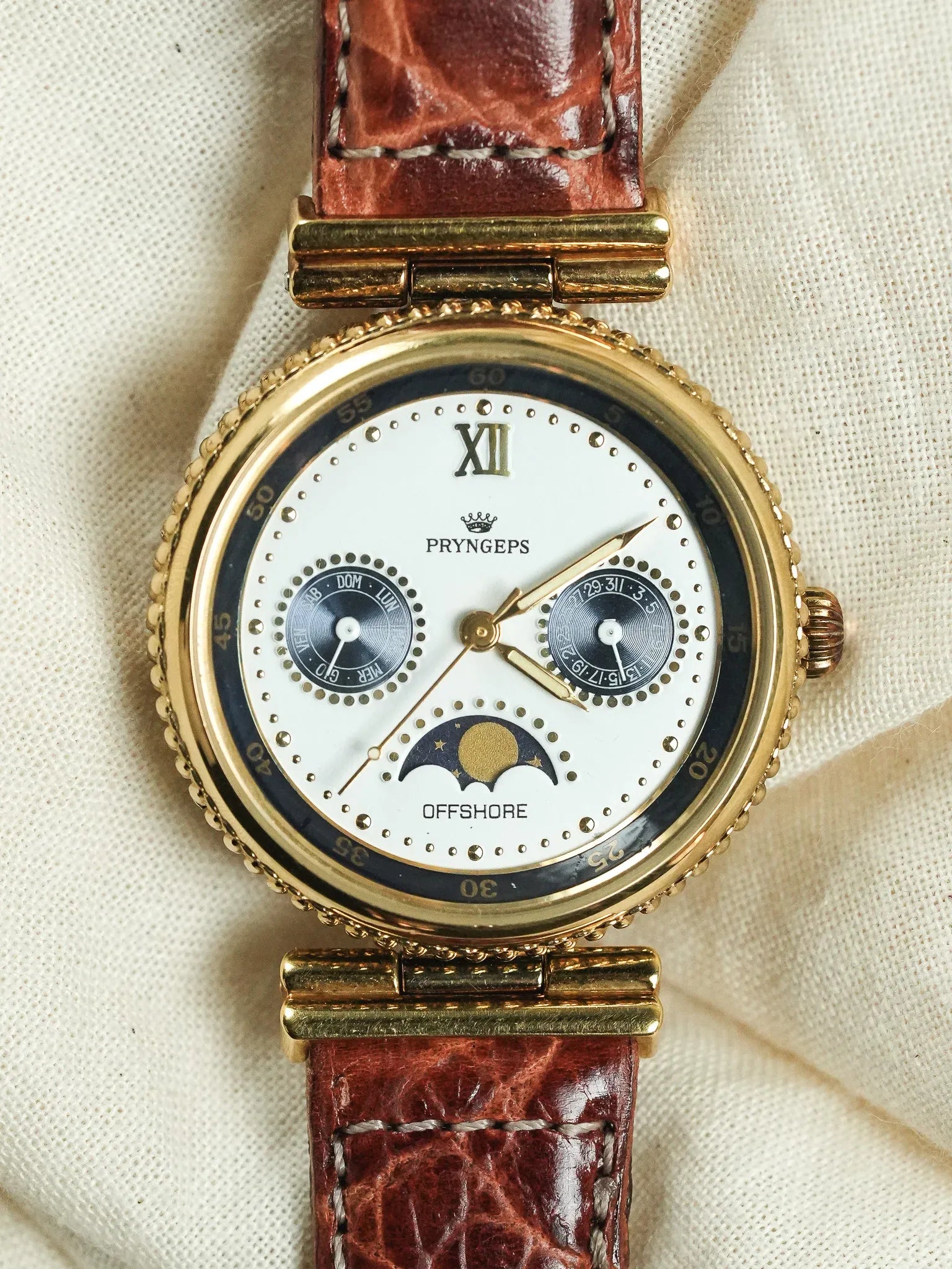 Pryngeps - Triple Date Phase de lunette Guilloché or - NOS - 1990s - Atelier Victor