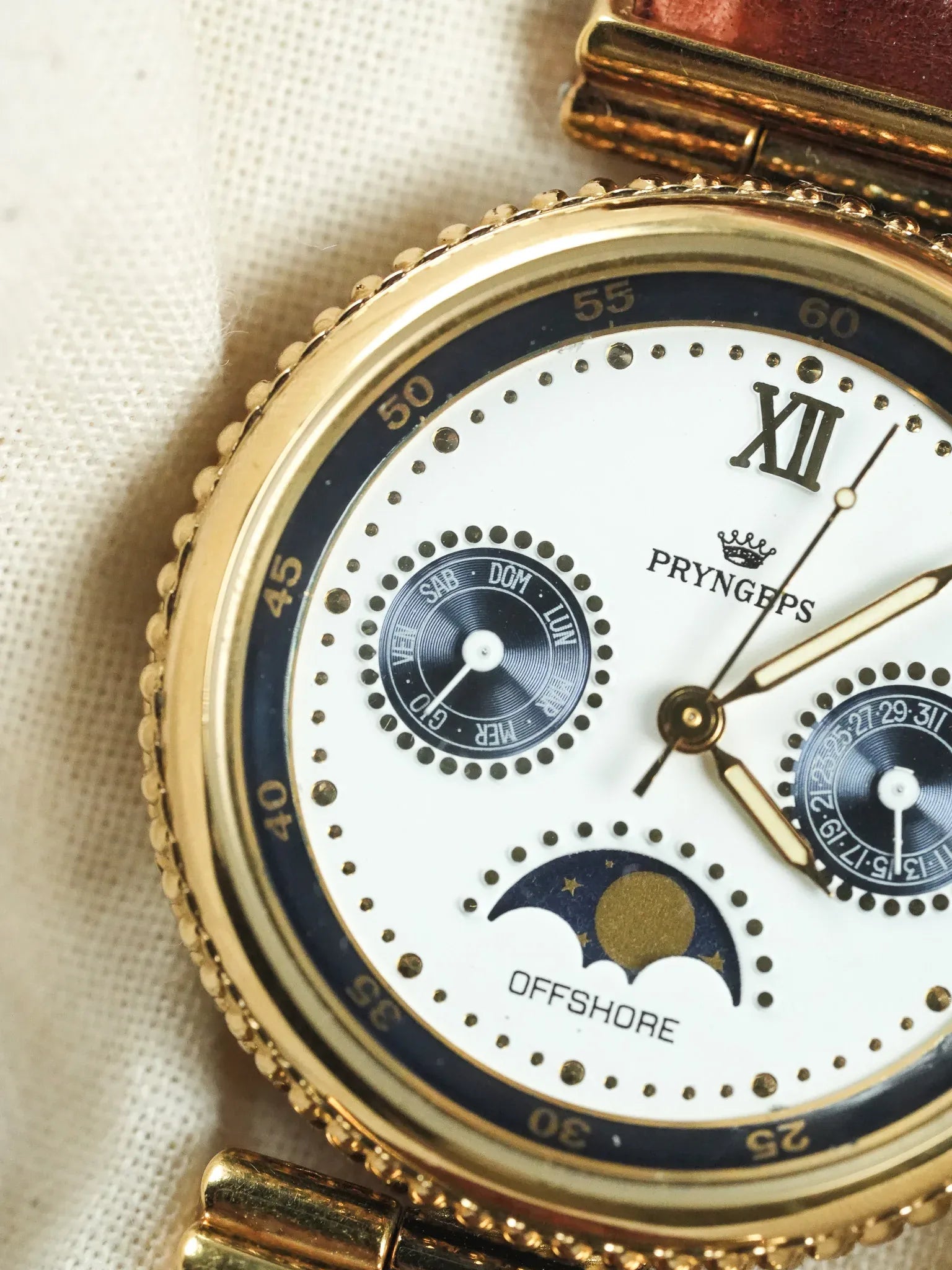Pryngeps - Triple Date Phase de lunette Guilloché or - NOS - 1990s - Atelier Victor - Vintage Shop