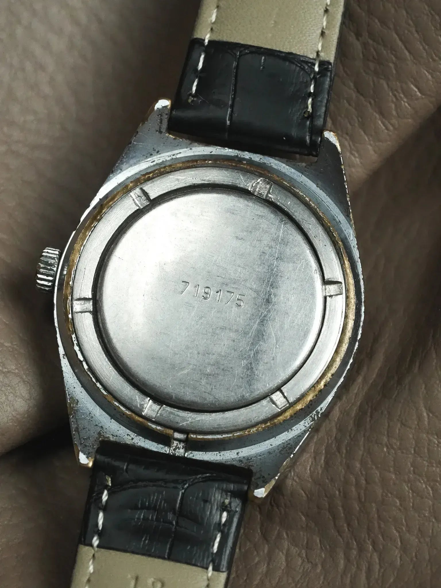 Raketa - Acier Daydate Creme - 1970s - Atelier Victor