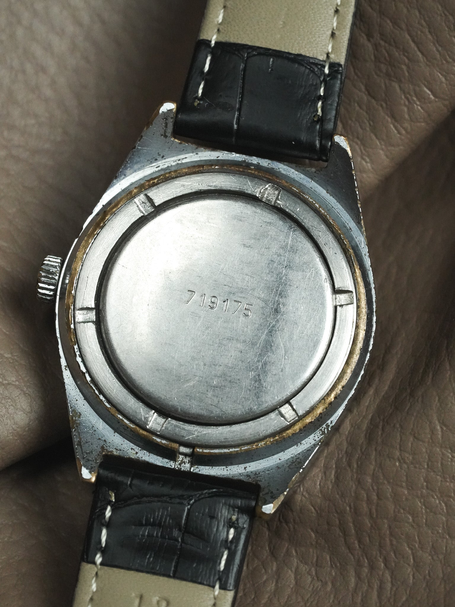 Raketa - Acier Daydate Creme - 1970s - Atelier Victor - Vintage Shop