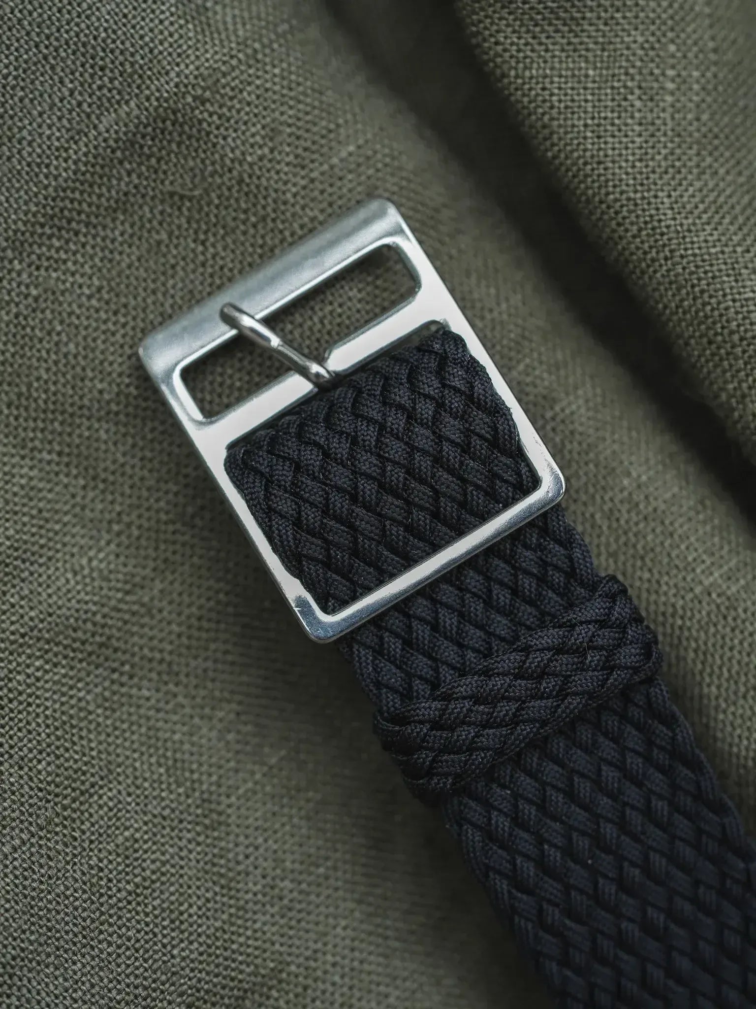 Raketa - Acier Or Cadran Blanc Tapissé Trotteuse Rouge - 1970s - Atelier Victor