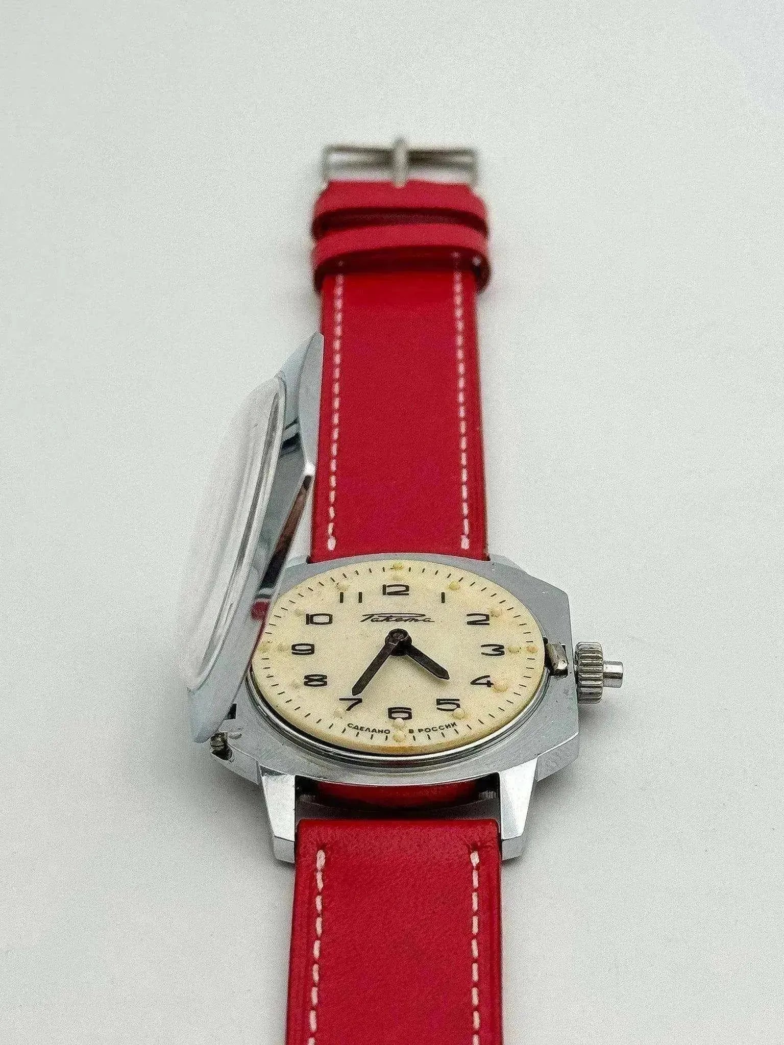 Raketa - Blind Crème Bracelet rouge - 1980s - Atelier Victor