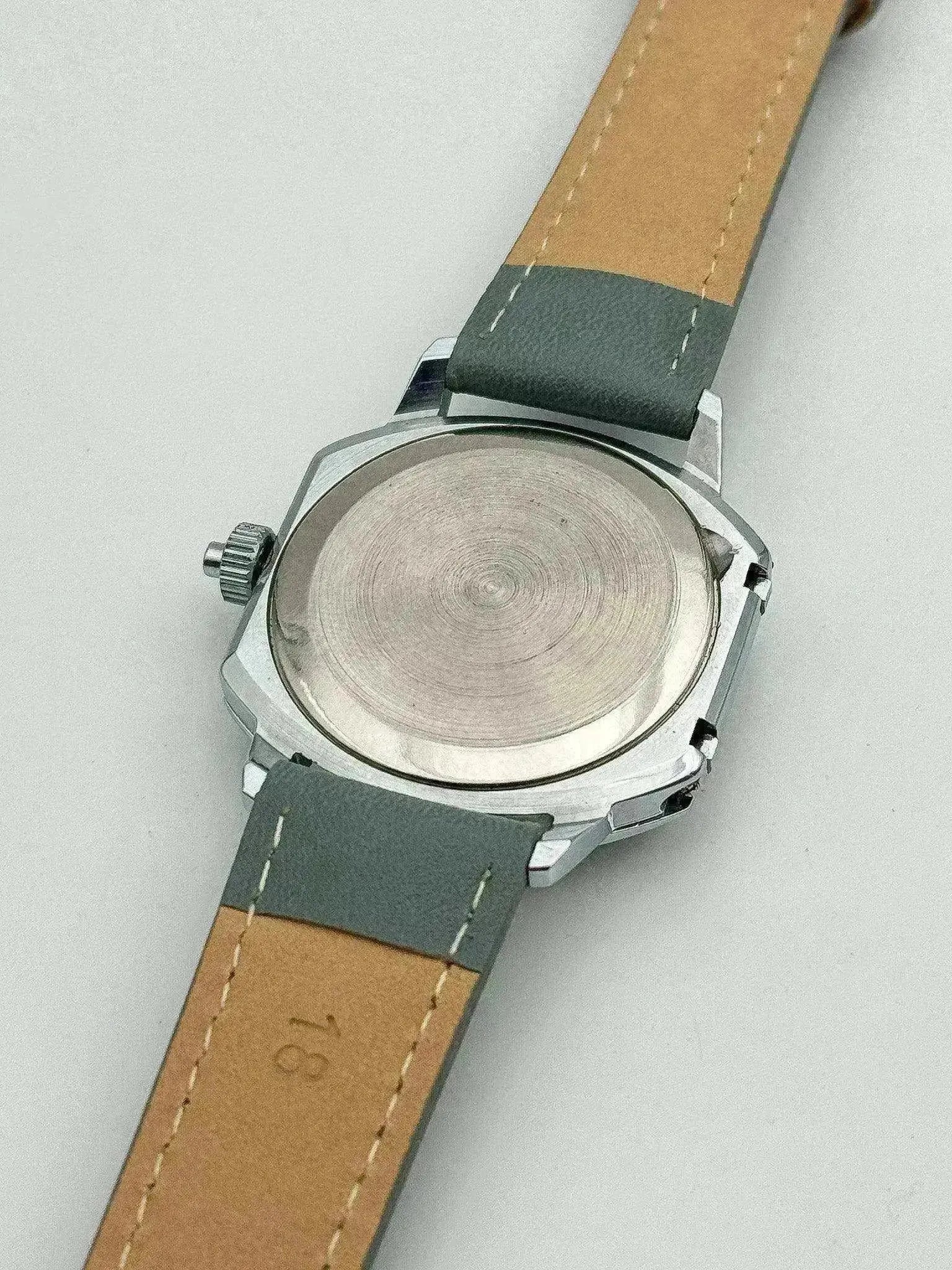 Raketa - Blind White Dial - 1980s - Atelier Victor