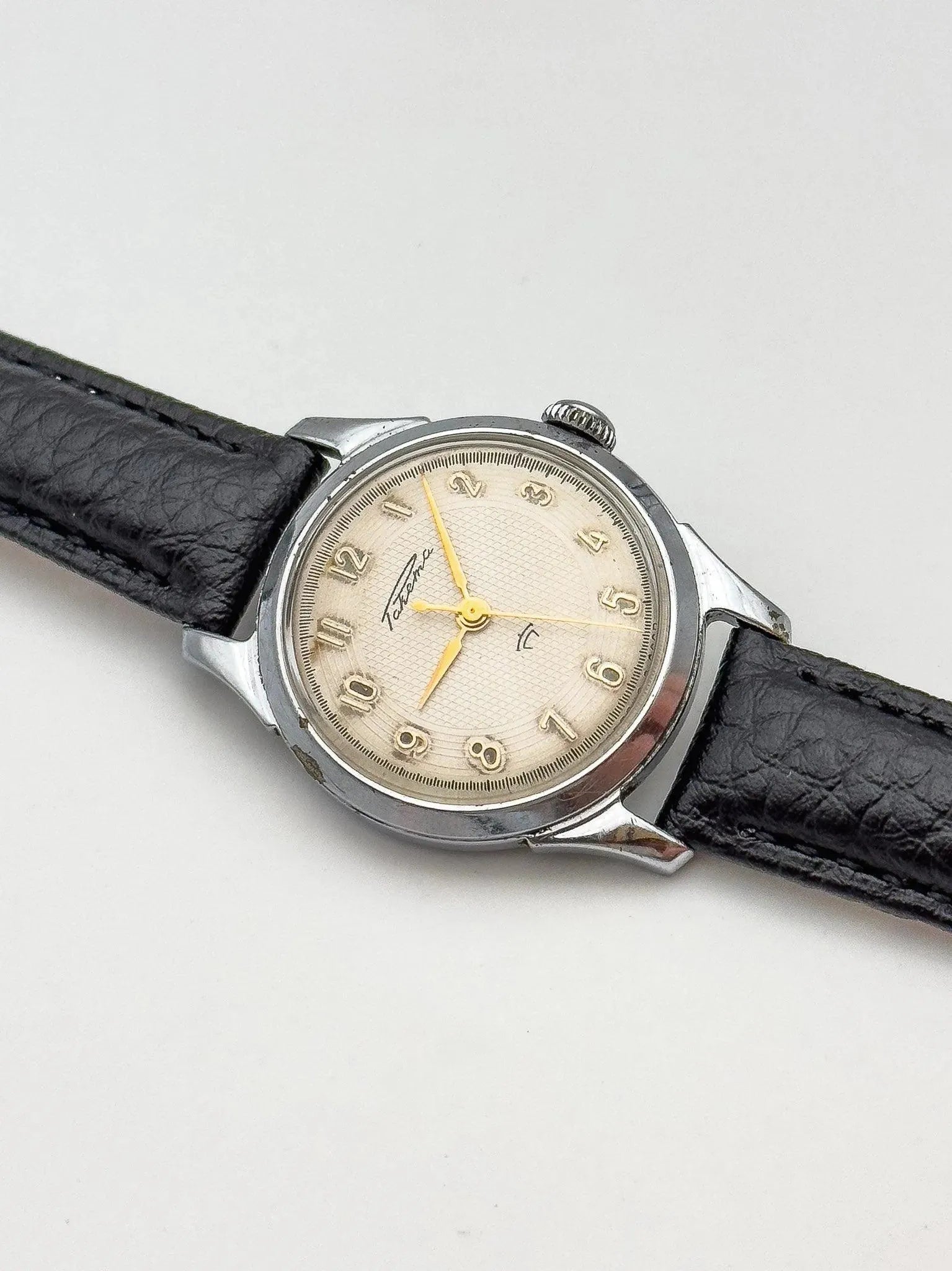 Raketa - Cadran Crème Guilloché - 1960s - Atelier Victor Paris - Vintage Watch Shop Dubai