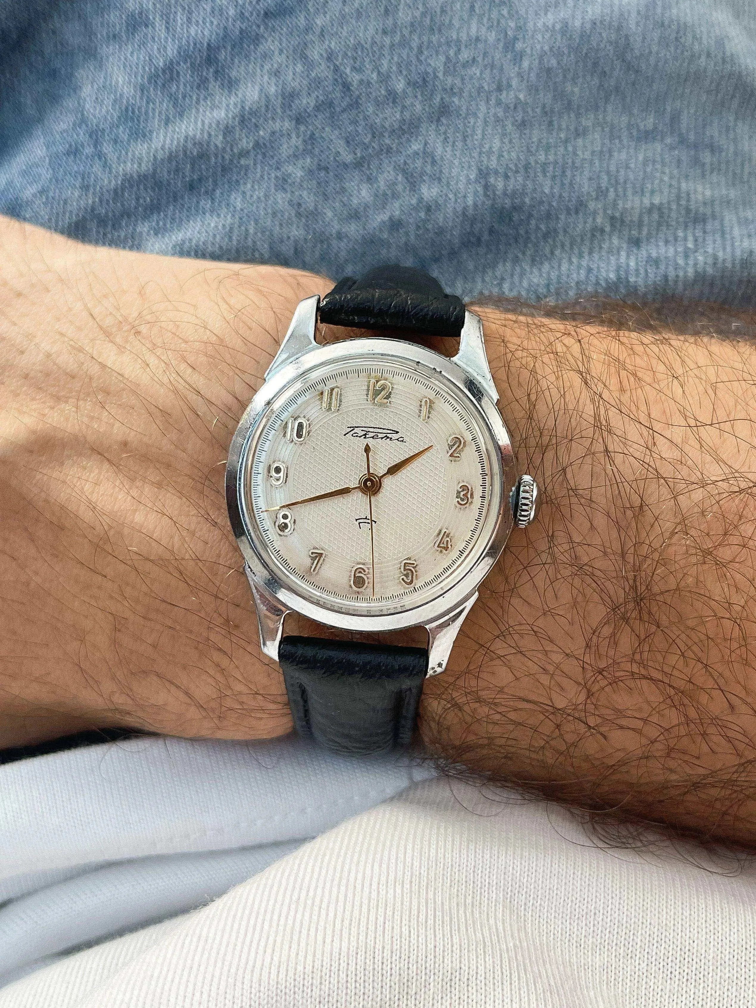 Raketa - Cadran Crème Guilloché - 1960s - Atelier Victor Paris - Vintage Watch Shop Dubai