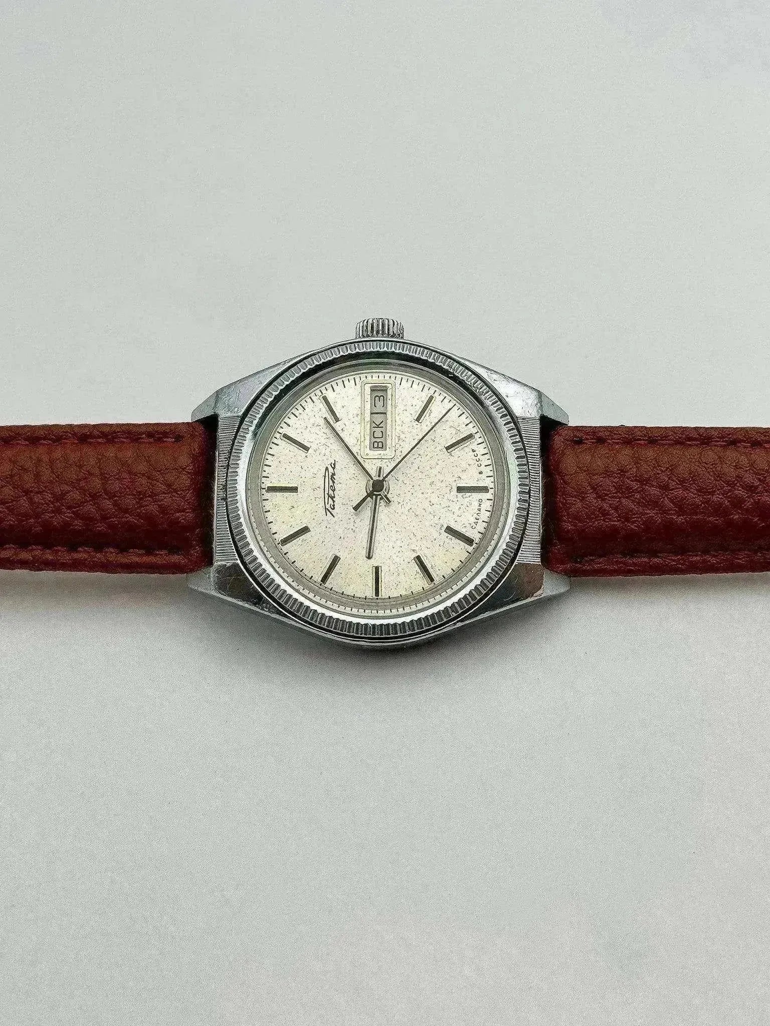 Raketa - Daydate Black Index - 1980s - Atelier Victor