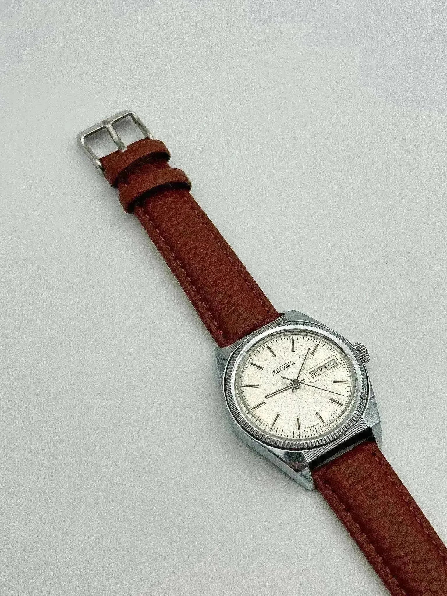 Raketa - Daydate Black Index - 1980s - Atelier Victor