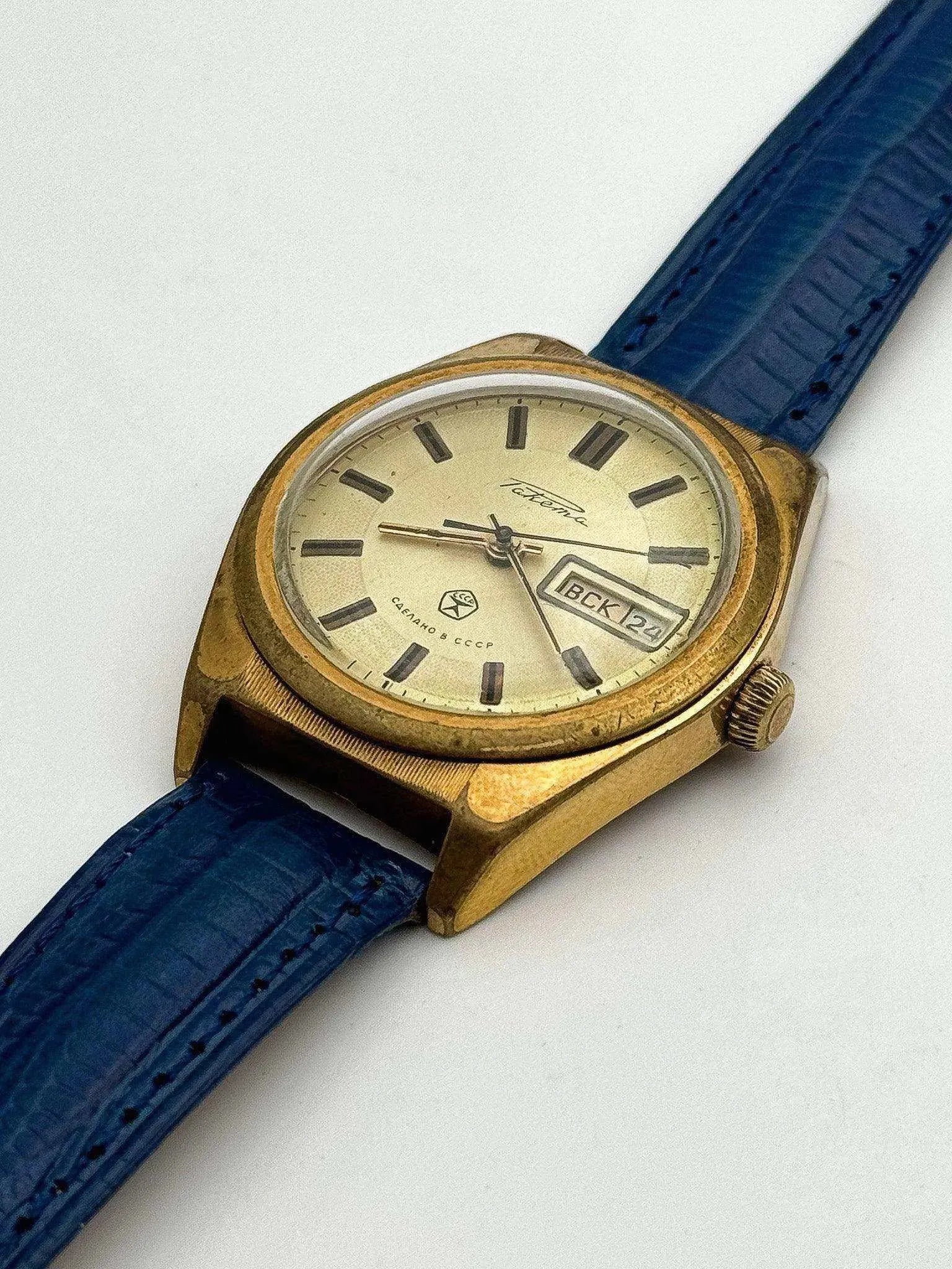 Raketa - Daydate Gold Patina - 1980’s - Atelier Victor Paris - Vintage Watch Shop Dubai