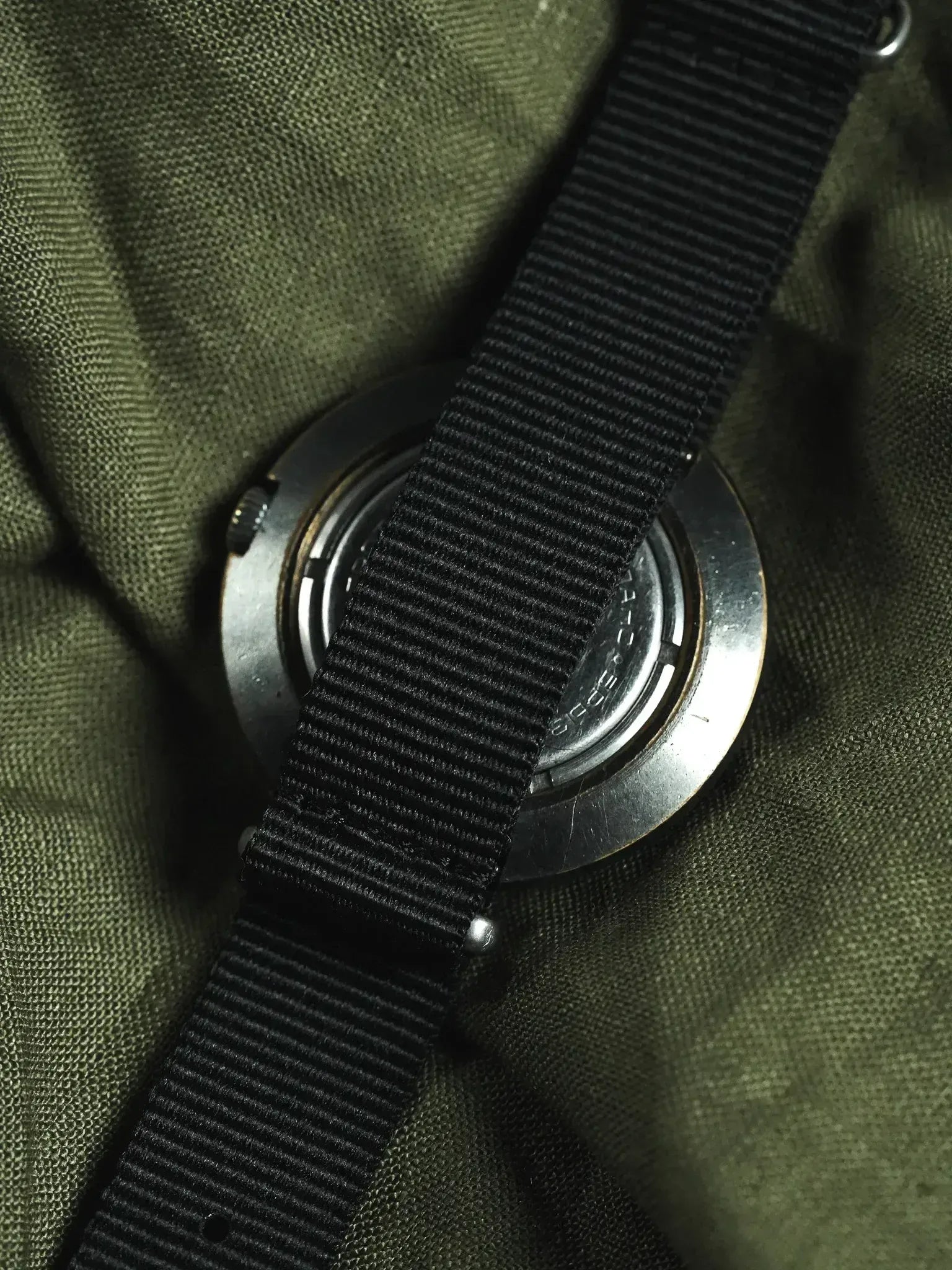 Raketa - Disco Volante Noir Crème - 1970s - Atelier Victor