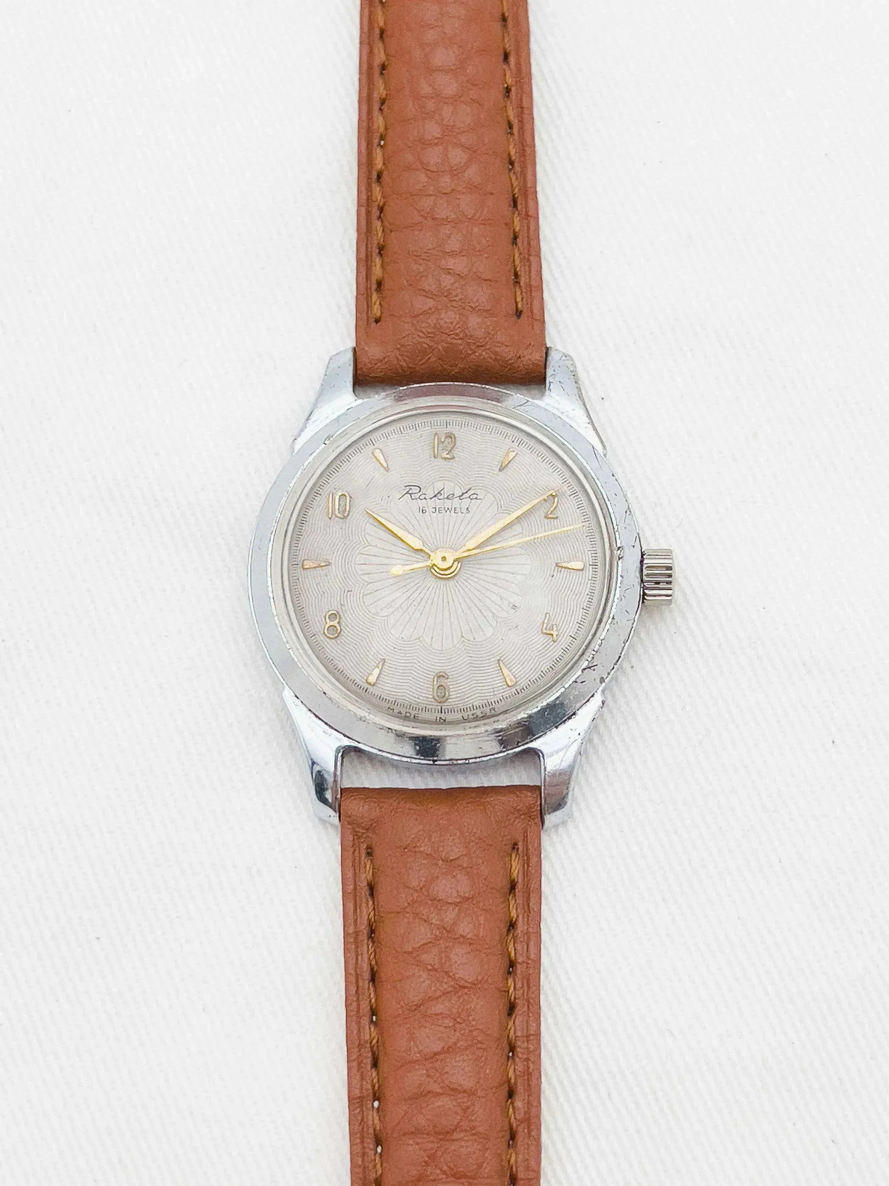 Raketa - Draw dial / Gold Index - 1970s - Atelier Victor - Vintage Shop
