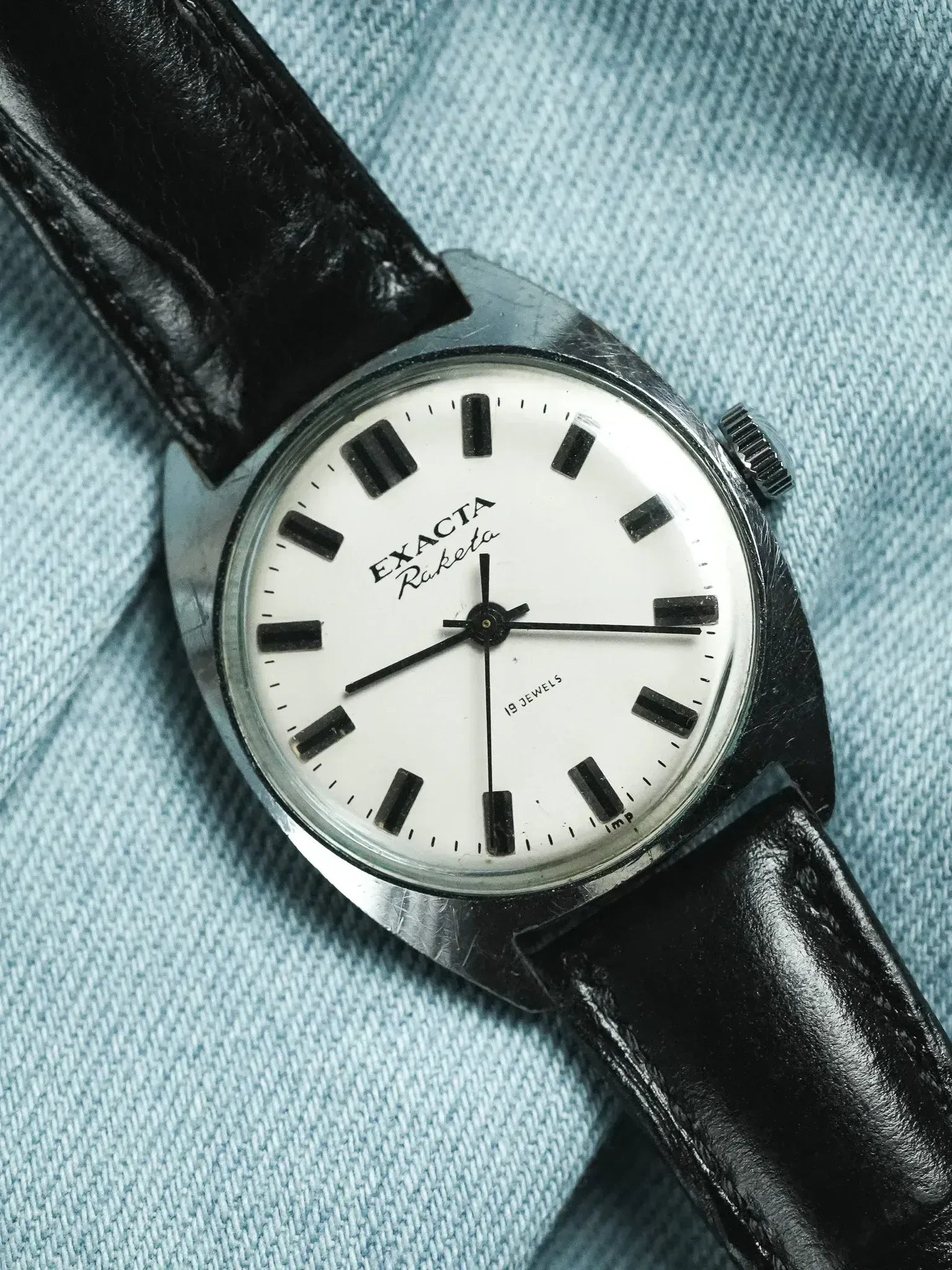 Raketa - Exacta Cadran Blanc index noir - 1970s - Atelier Victor