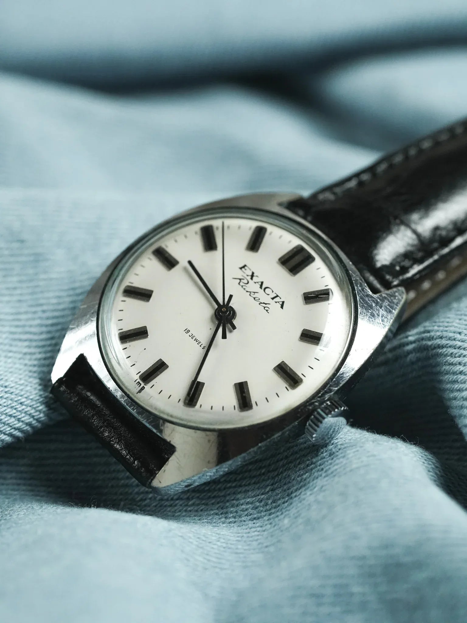 Raketa - Exacta Cadran Blanc index noir - 1970s - Atelier Victor