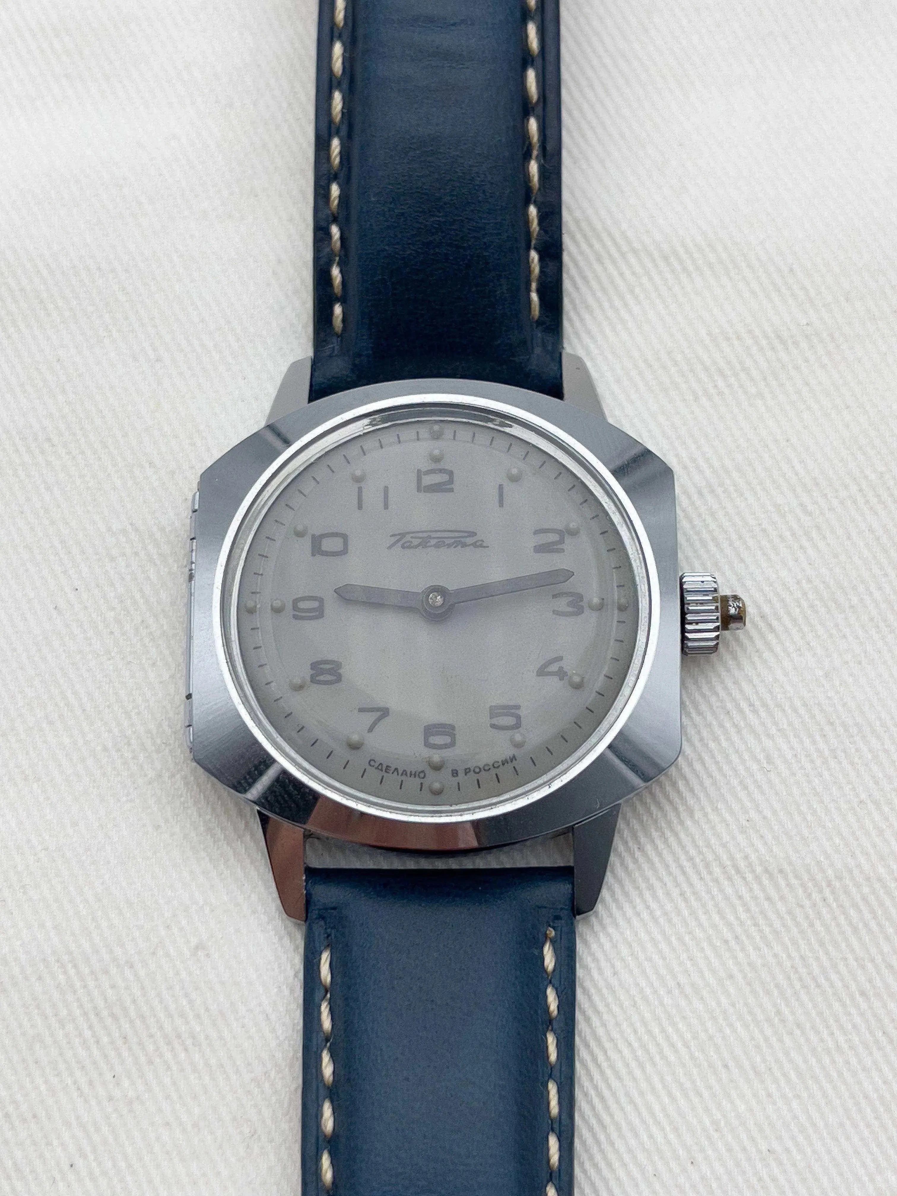 Raketa - Grey Blind - 1970’s - Atelier Victor Paris - Vintage Watch Shop Dubai