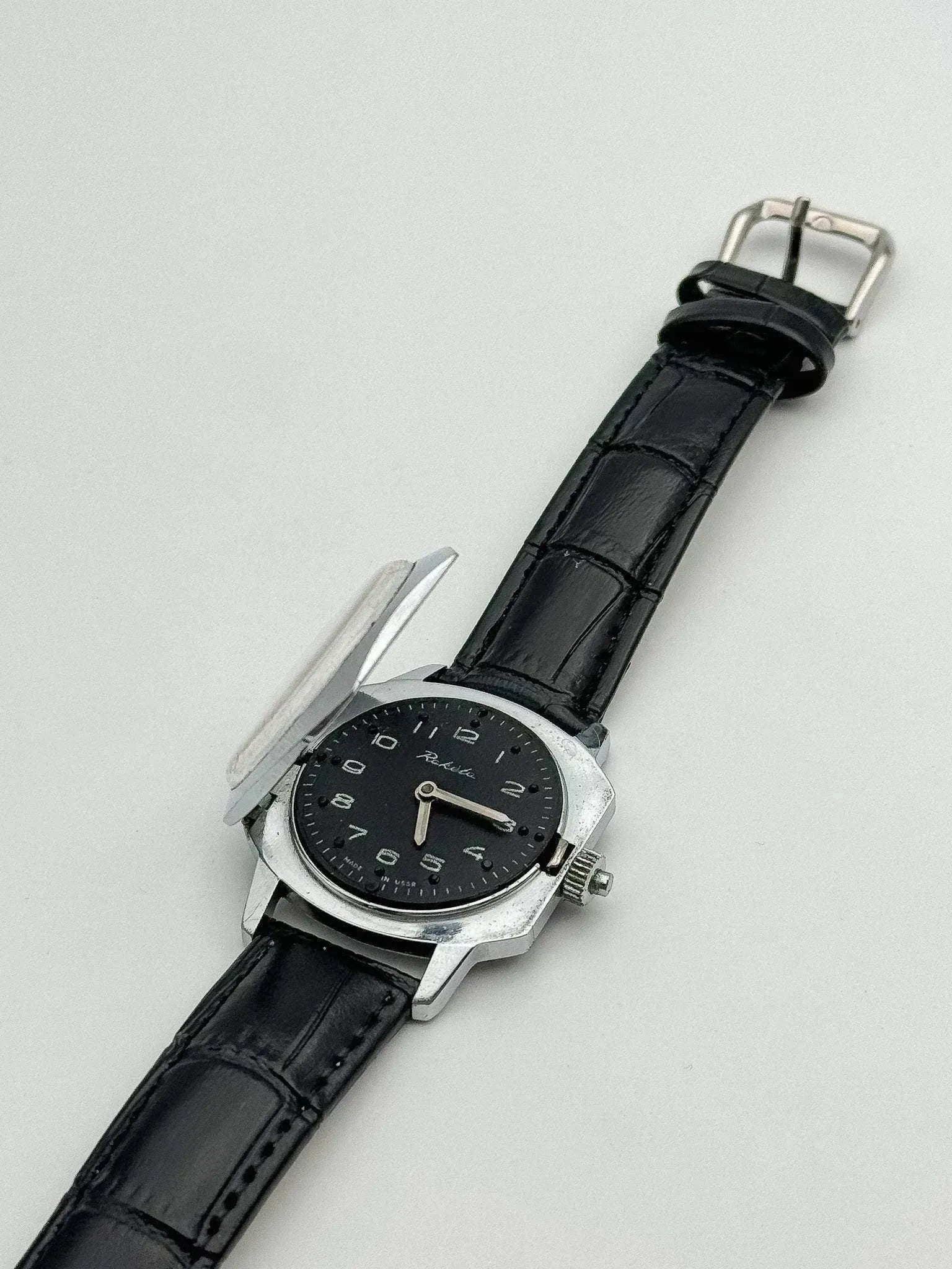 Raketa - Montre ancienne pour les aveugles cadran noir - 1980s - Atelier Victor