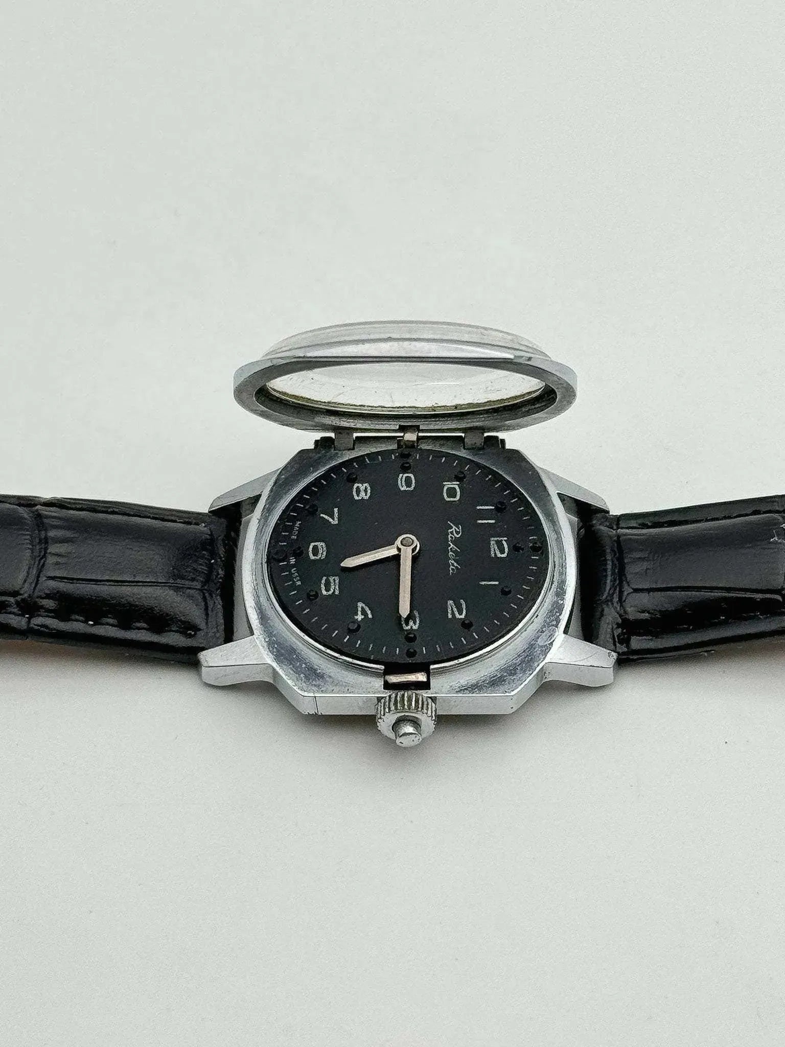 Raketa - Montre ancienne pour les aveugles cadran noir - 1980s - Atelier Victor