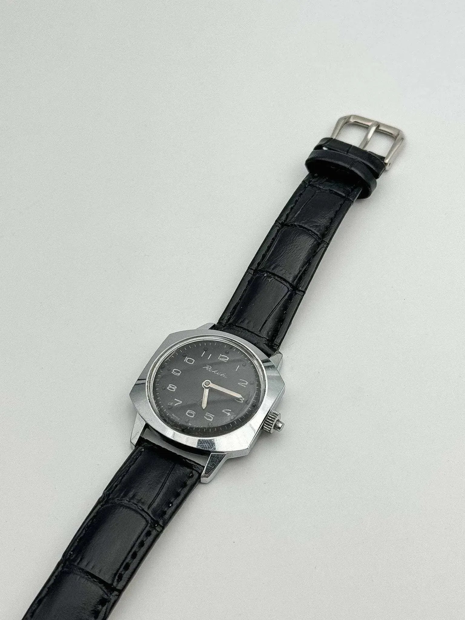 Raketa - Montre ancienne pour les aveugles cadran noir - 1980s - Atelier Victor