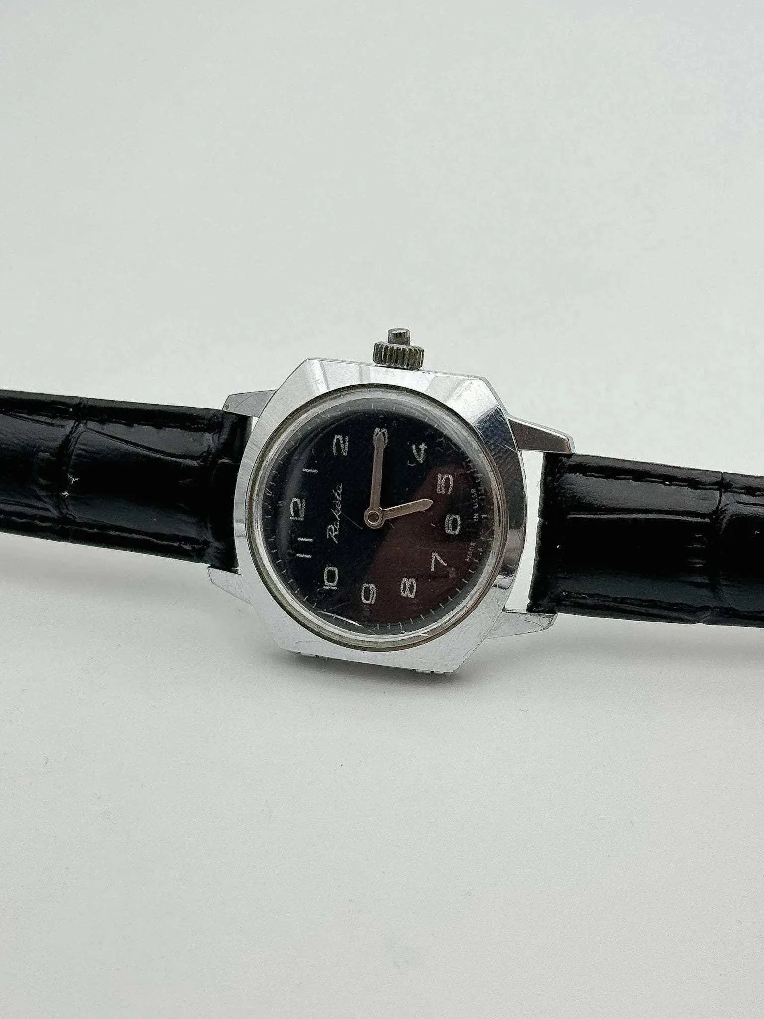 Raketa - Montre ancienne pour les aveugles cadran noir - 1980s - Atelier Victor - Vintage Shop