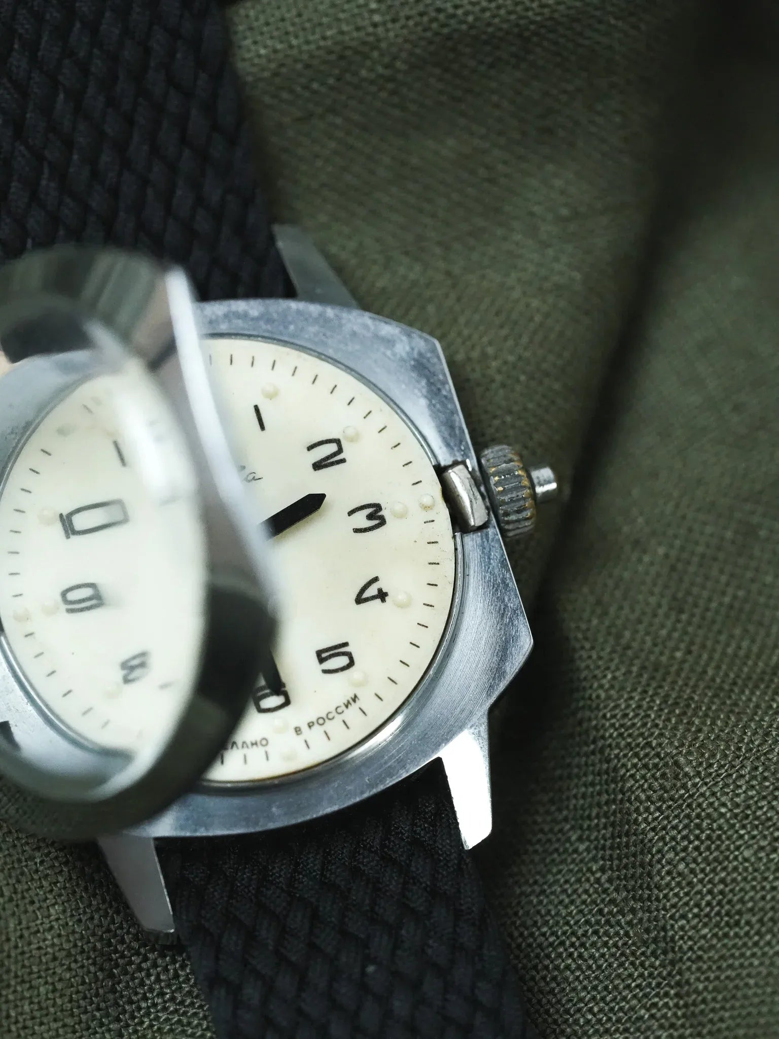 Raketa - Montre aveugle cadran braille crème - 1960s - Atelier Victor