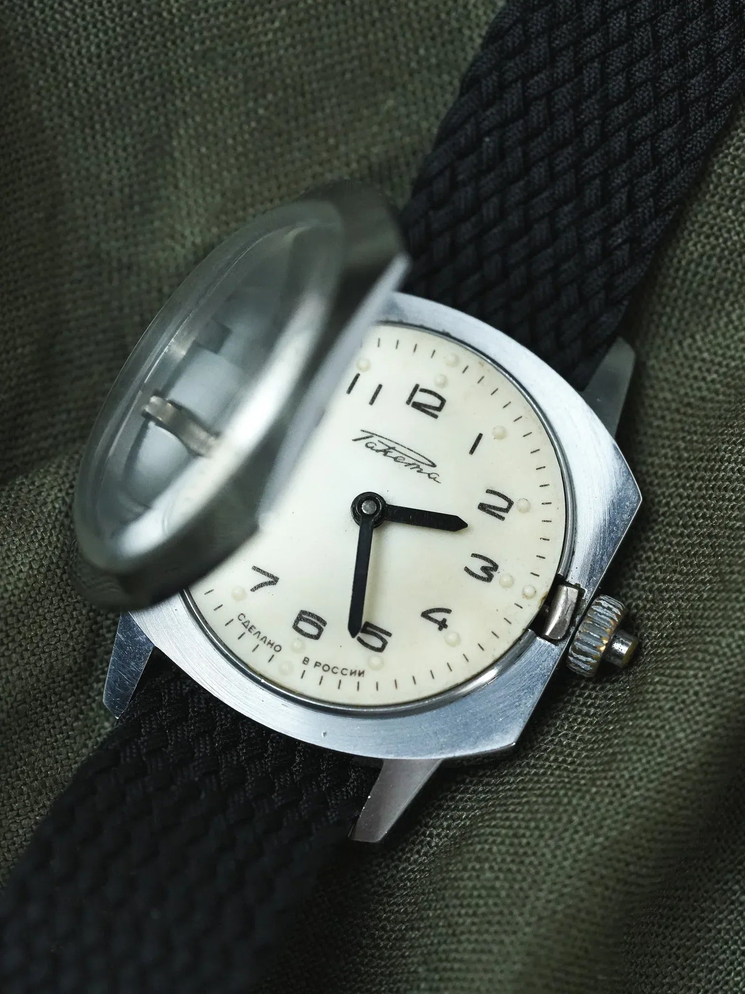 Raketa - Montre aveugle cadran braille crème - 1960s - Atelier Victor