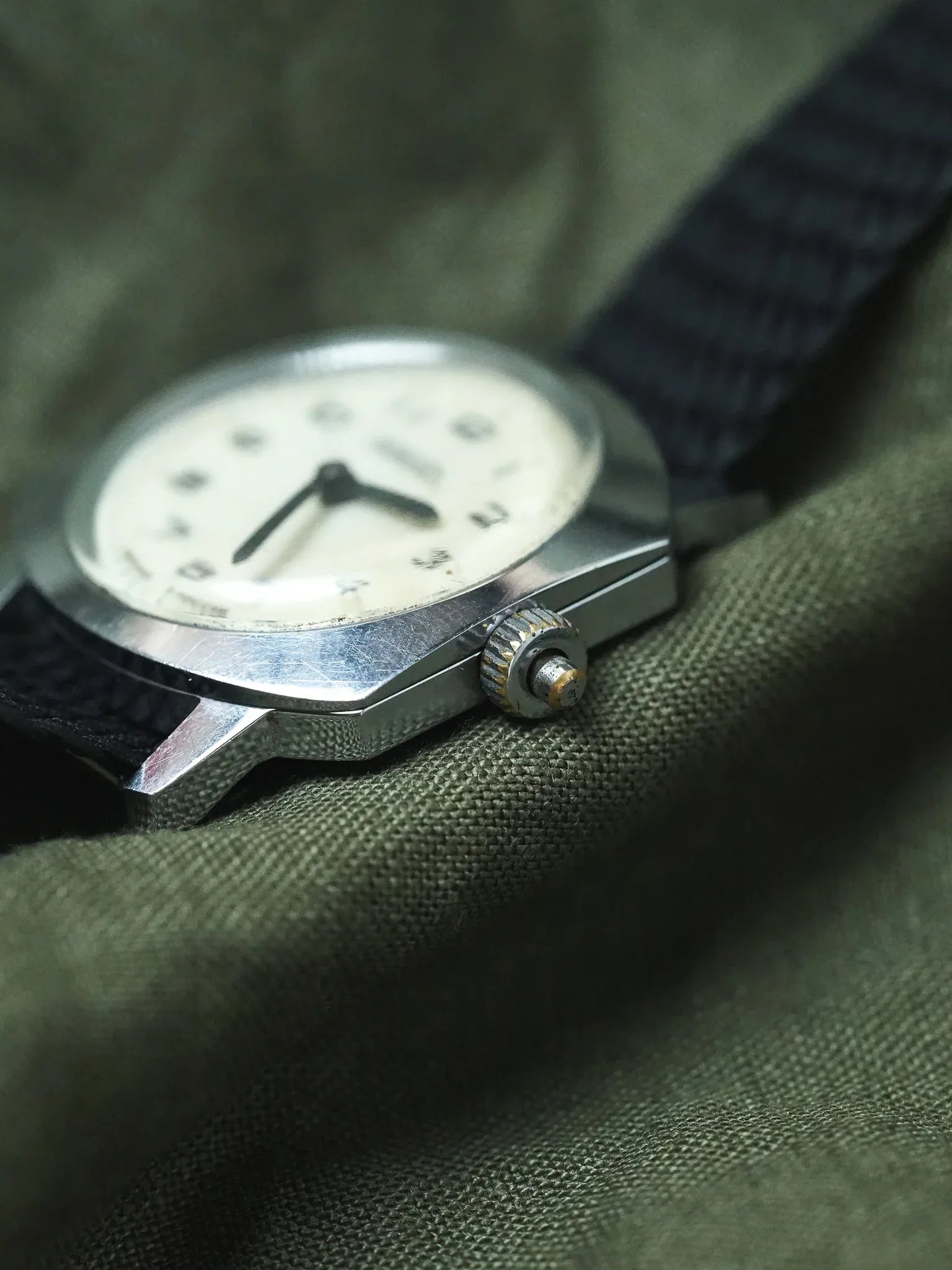 Raketa - Montre aveugle cadran braille crème - 1960s - Atelier Victor