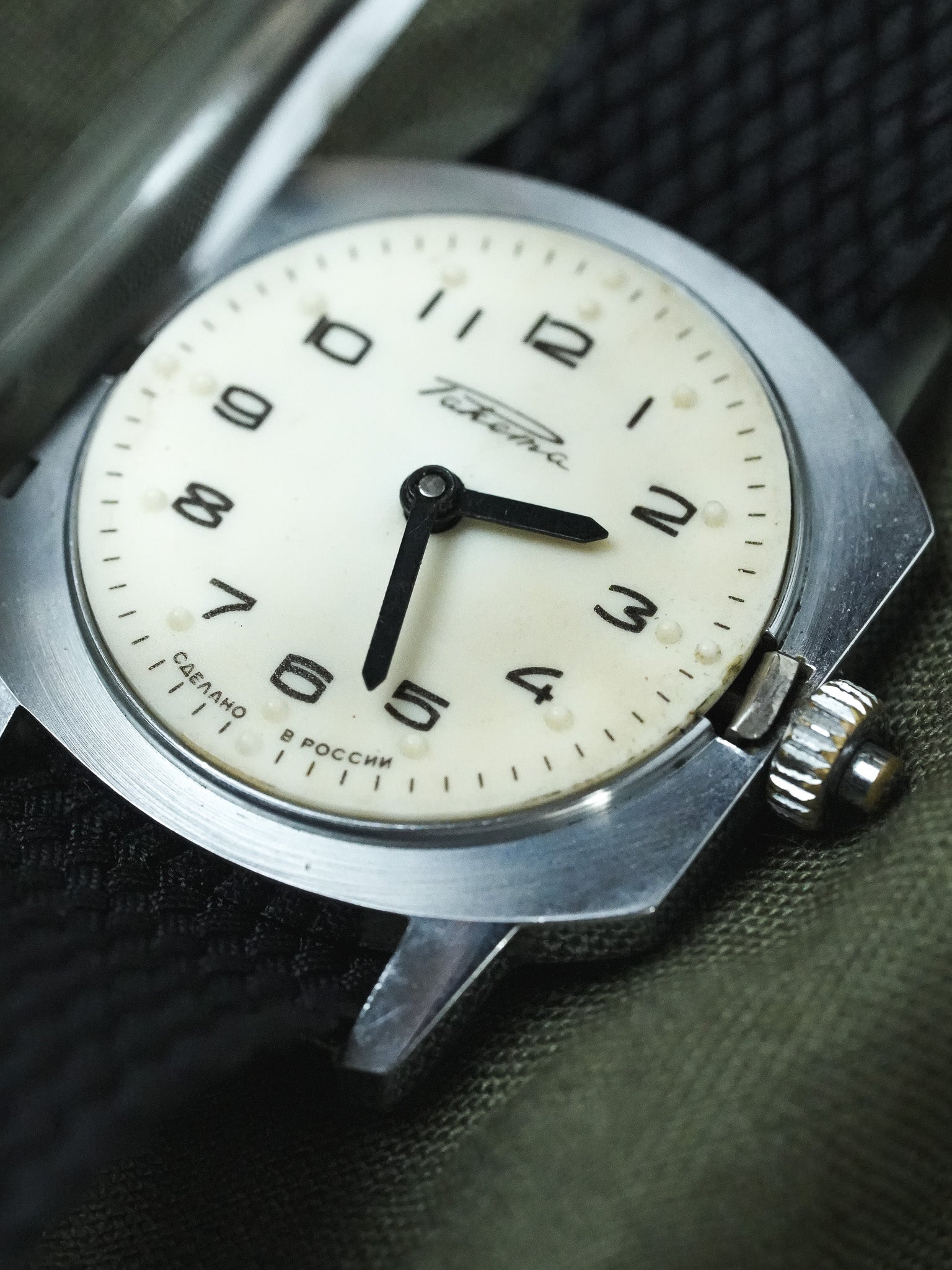 Raketa - Montre aveugle cadran braille crème - 1960s - Atelier Victor - Vintage Watch Shop