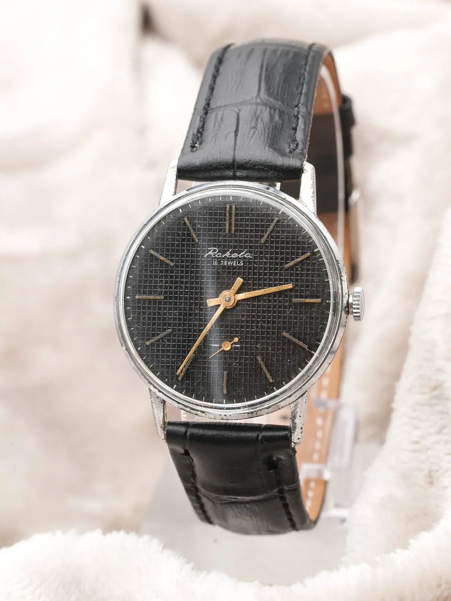 Raketa - Nid d'abeilles Noir Petite-seconde OR - 1960s - Atelier Victor - Vintage Shop