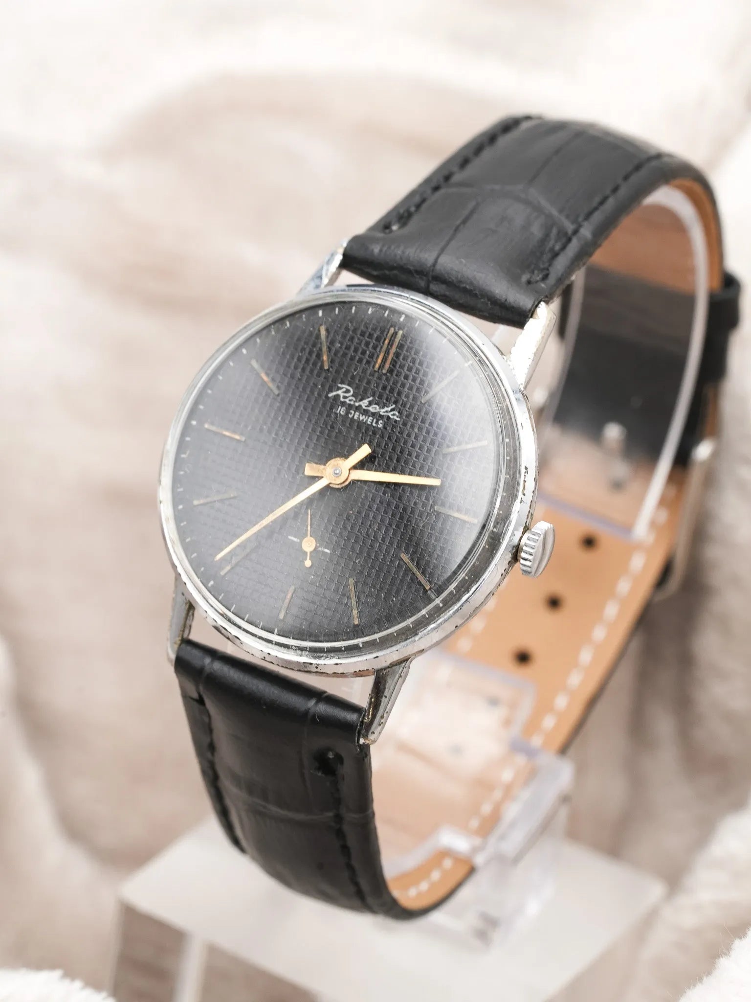 Raketa - Nid d'abeilles Noir Petite-seconde OR - 1960s - Atelier Victor - Vintage Shop