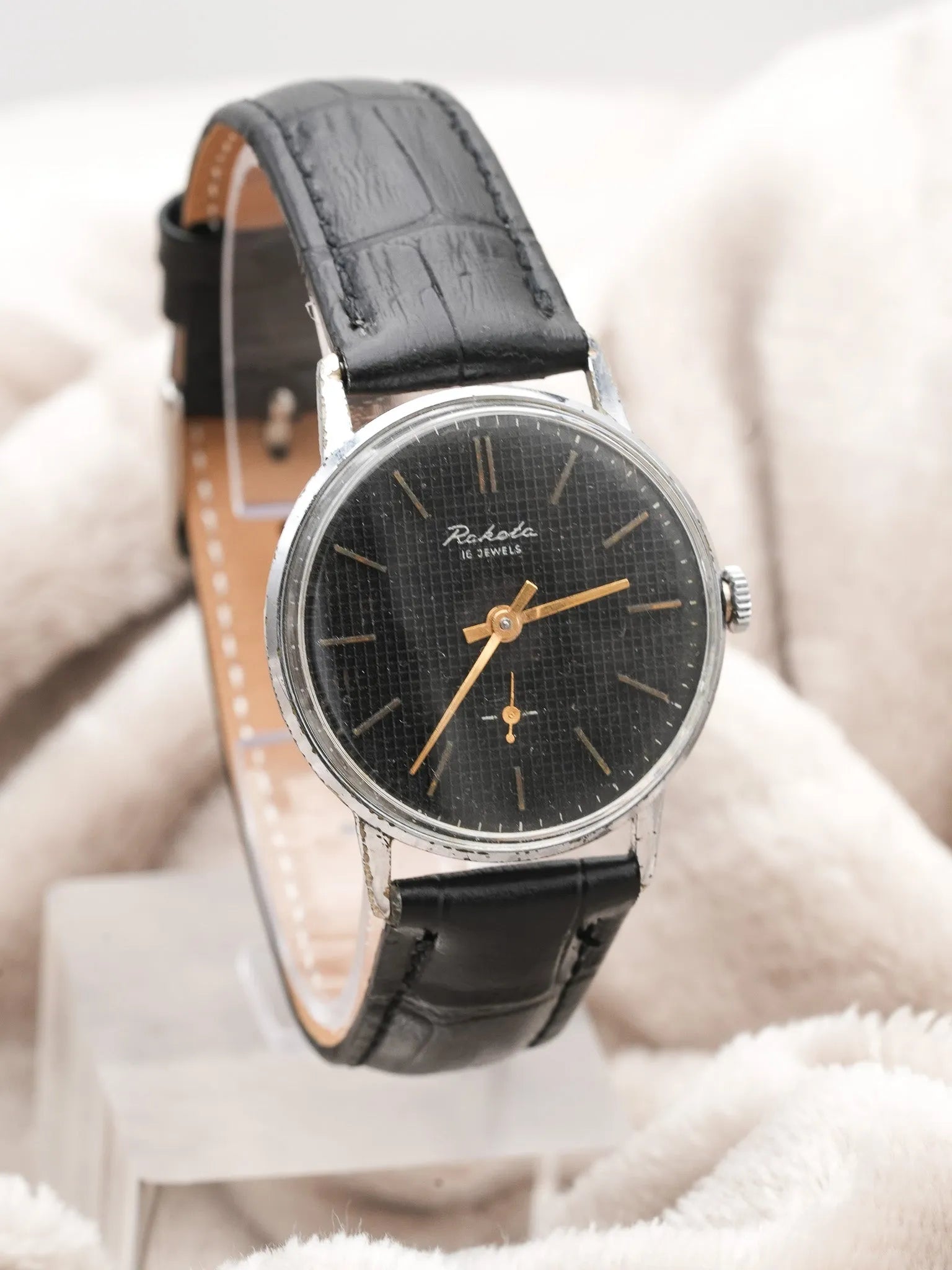 Raketa - Nid d'abeilles Noir Petite-seconde OR - 1960s - Atelier Victor - Vintage Shop