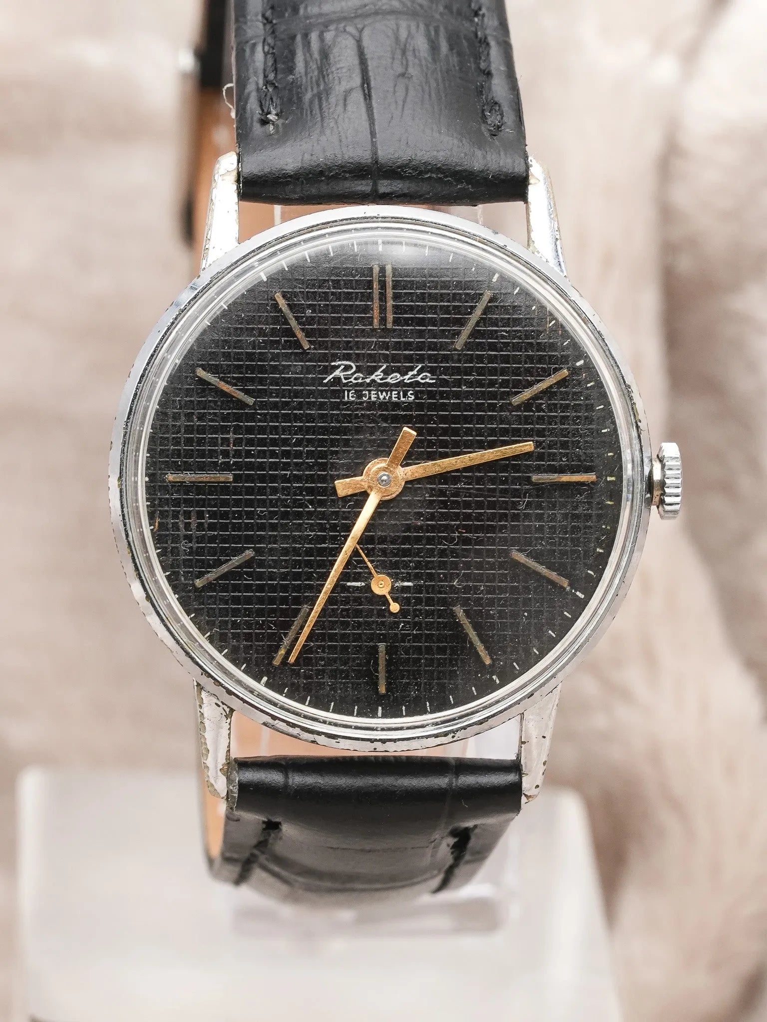 Raketa - Nid d'abeilles Noir Petite-seconde OR - 1960s - Atelier Victor - Vintage Shop