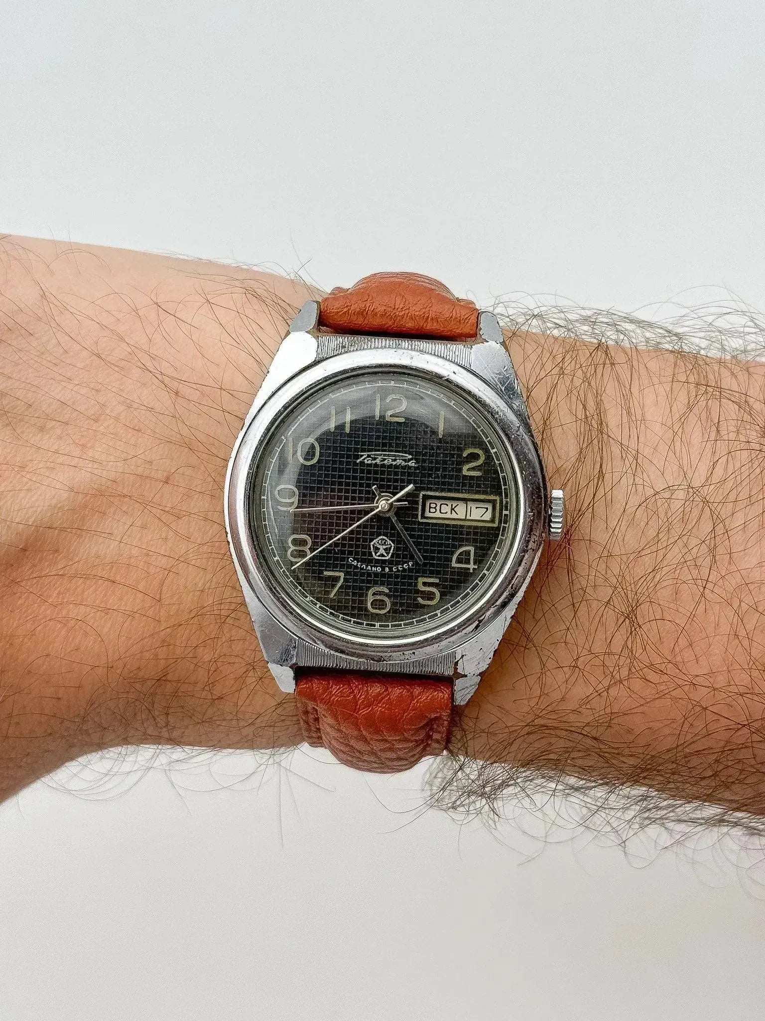 Raketa - Noir Nid d'Abeille - 1970s - Atelier Victor