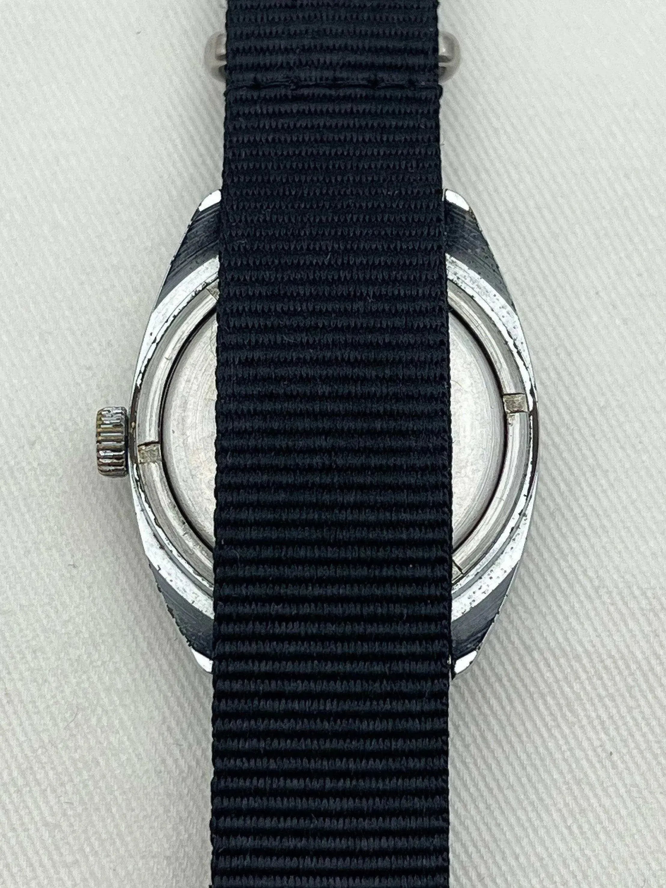 Raketa - Red Twelve - 1960s - Atelier Victor