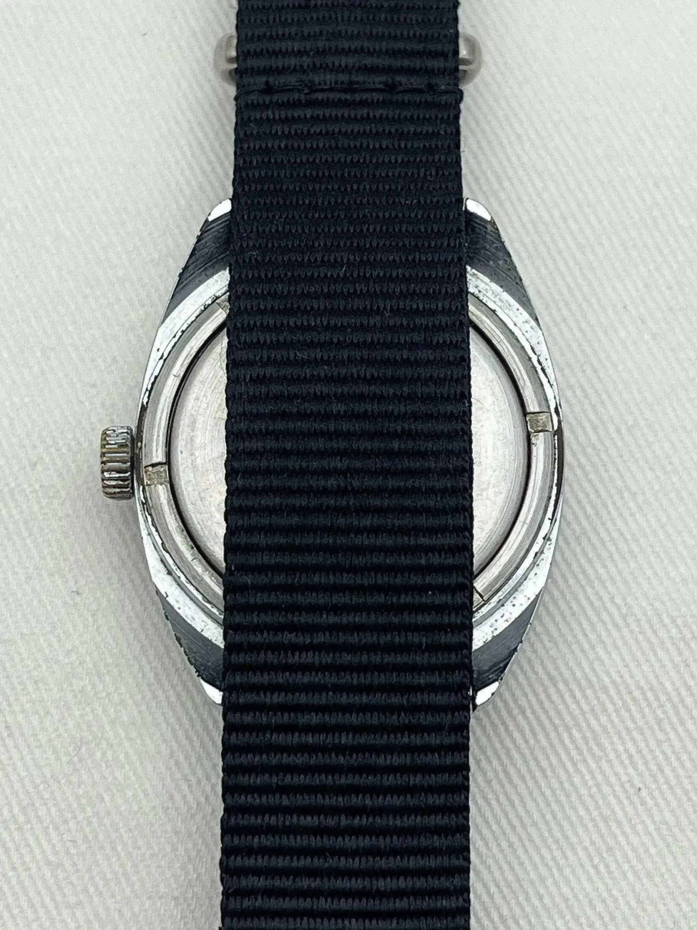 Raketa - Red Twelve - 1960s - Atelier Victor