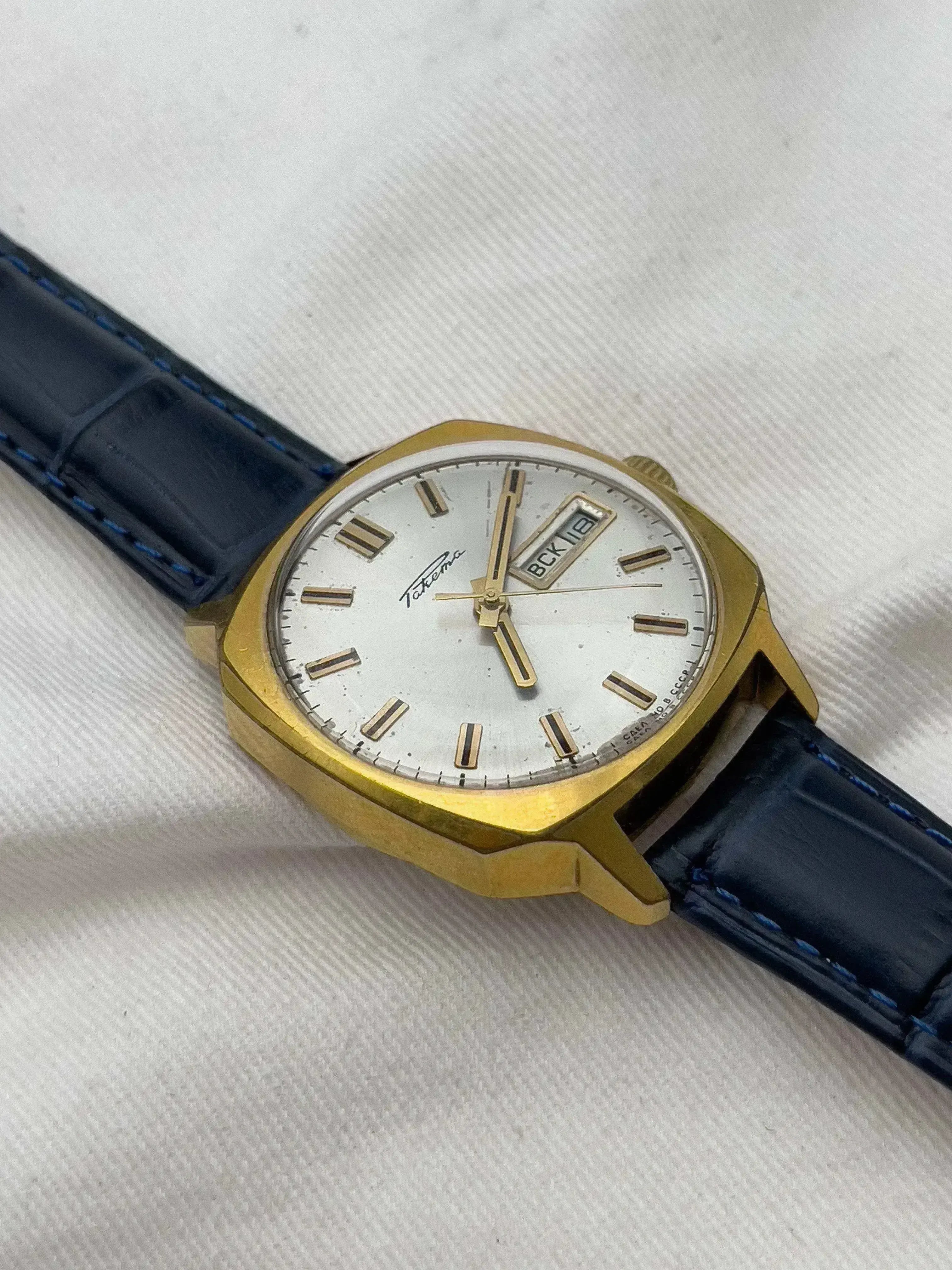 Raketa - Square Gold Daydate - 1970s - Atelier Victor