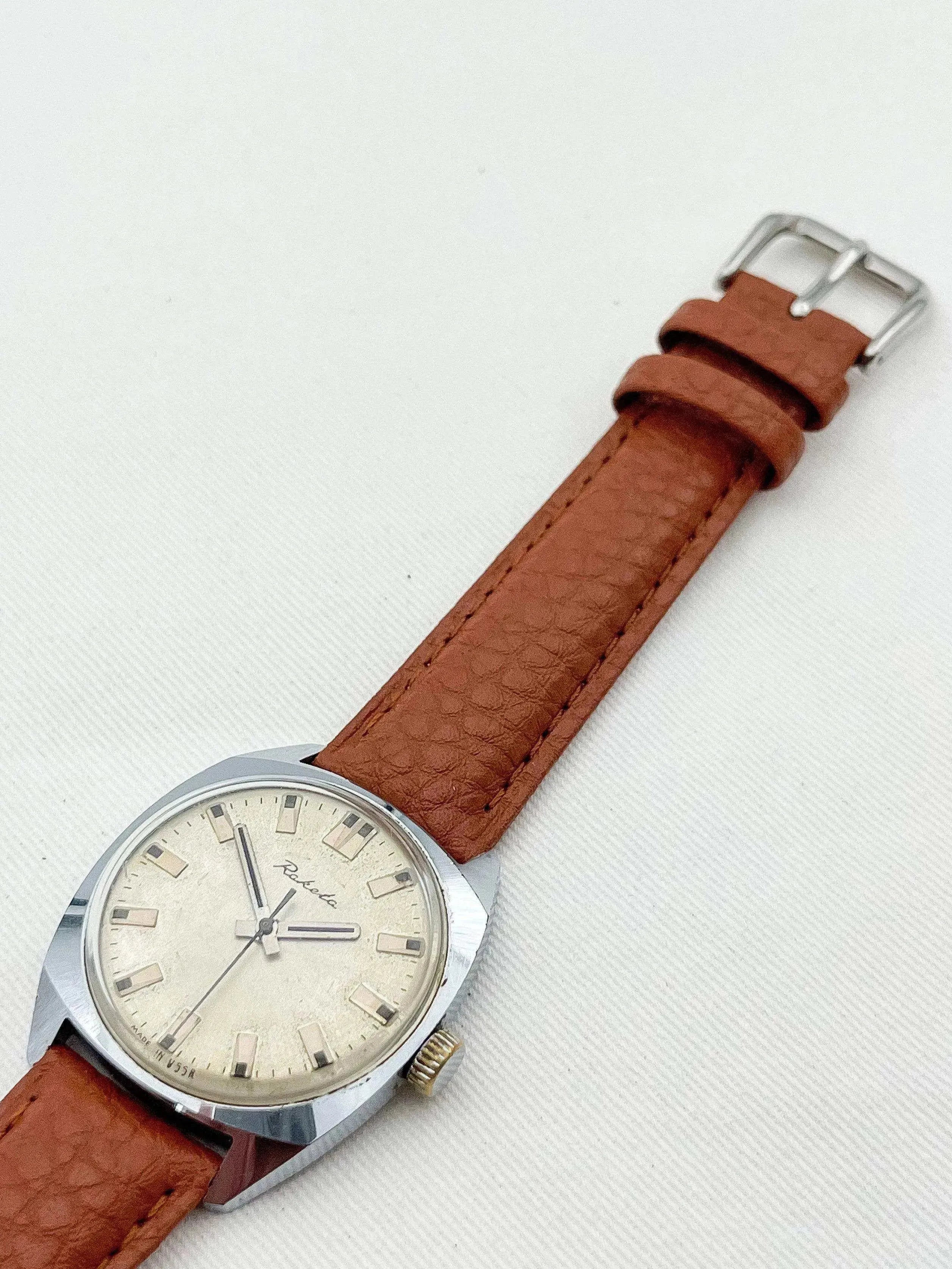 Raketa - Tonneau Champagne Patiné - 1960s - Atelier Victor - Vintage Shop
