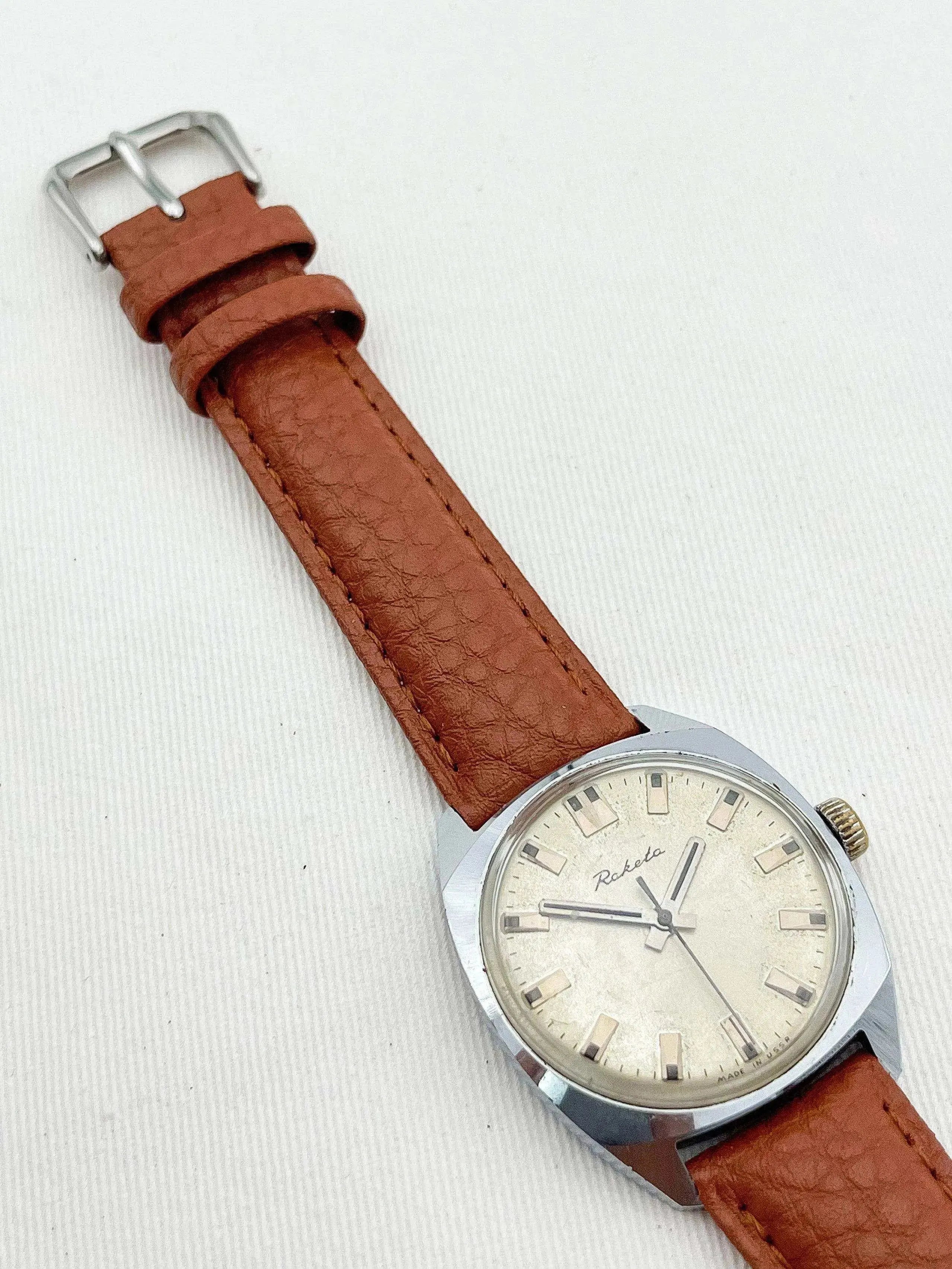 Raketa - Tonneau Champagne Patiné - 1960s - Atelier Victor - Vintage Shop