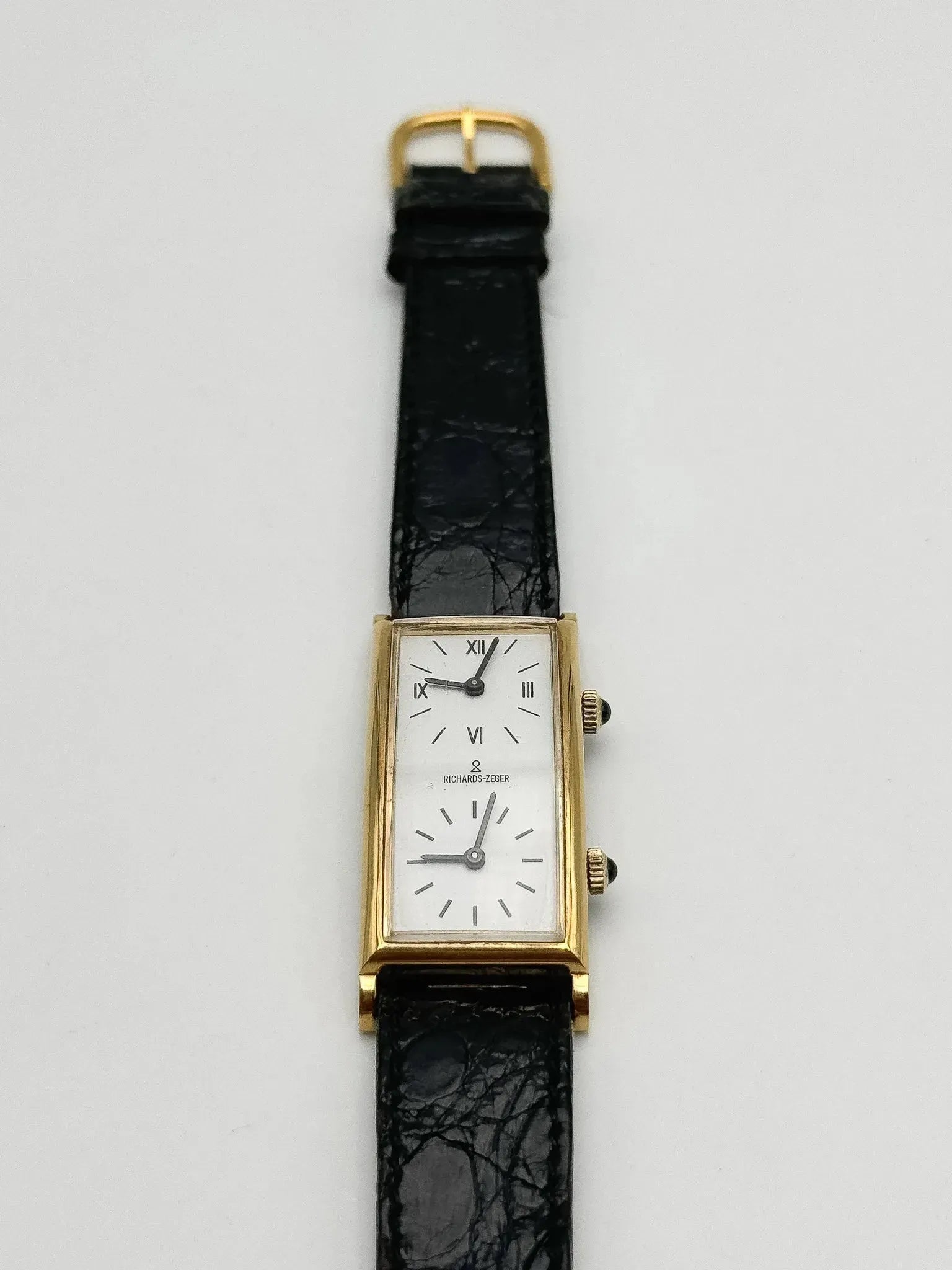 Richards-Zeger - GMT Plaqué or fond blanc double mouvements - 1980s - Atelier Victor - Vintage Shop