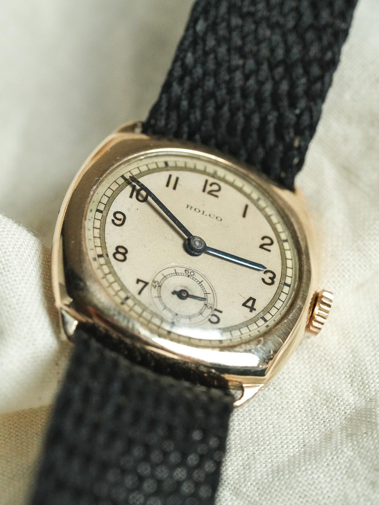 Rolco par Rolex - Coussin Or Rose 9k - 1930s - Atelier Victor - Vintage Shop