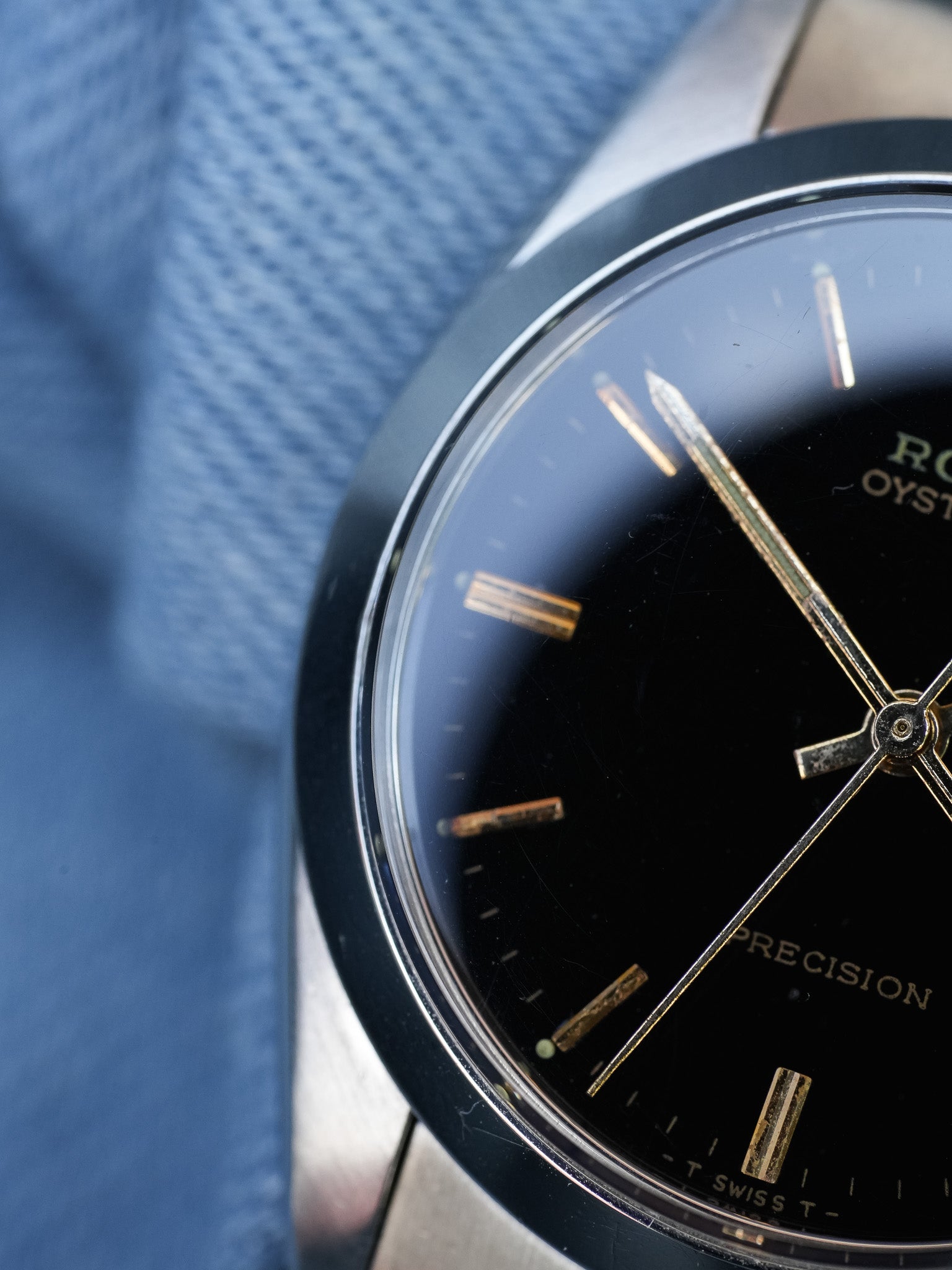 Rolex - 6694 Oysterdate Precision Date Noir Index Or - 1954 - Atelier Victor Paris - Vintage Watch Shop Dubai
