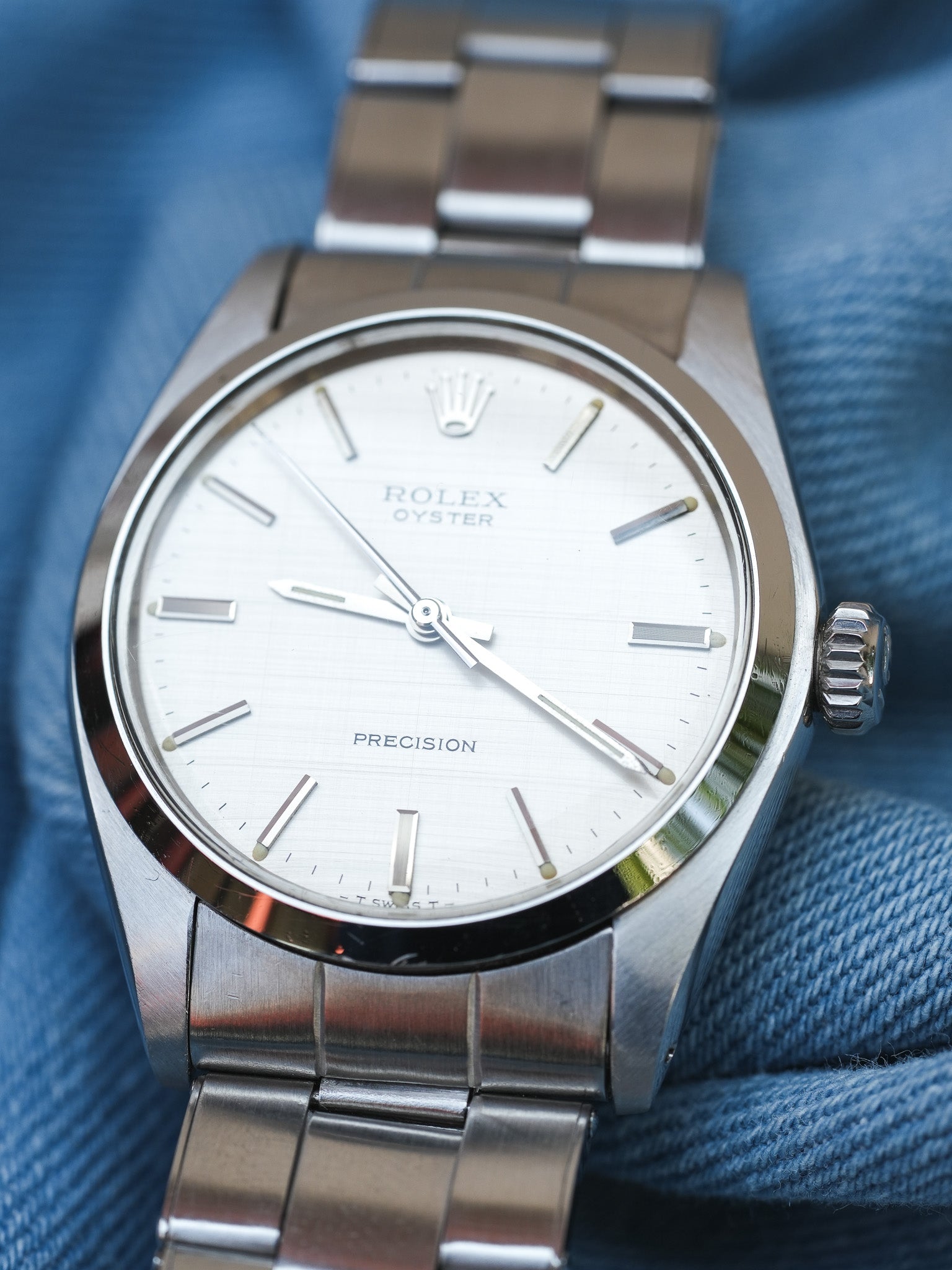 Rolex - Oyster Extra fine 6426 Cadran lin argent - 1971 - Atelier Victor Paris - Vintage Watch Shop Dubai