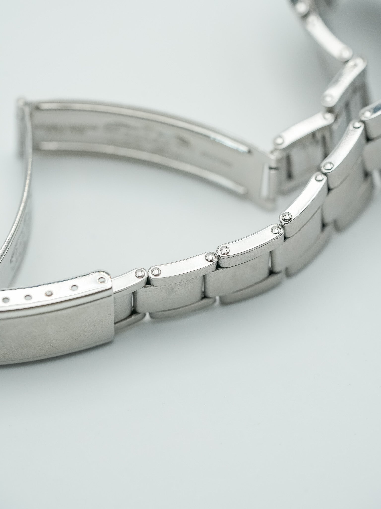Rolex - Oyster Extra fine 6426 Cadran lin argent - 1971 - Atelier Victor - Vintage Watch Shop