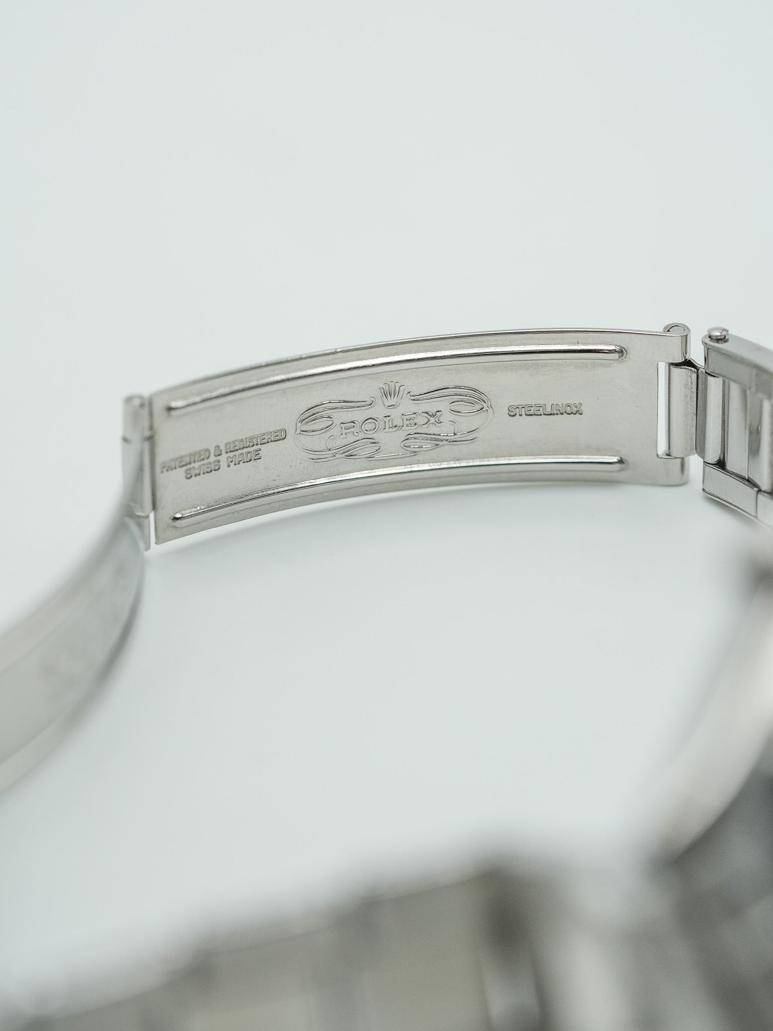 Rolex - Oyster Extra fine 6426 Cadran lin argent - 1971 - Atelier Victor - Vintage Watch Shop